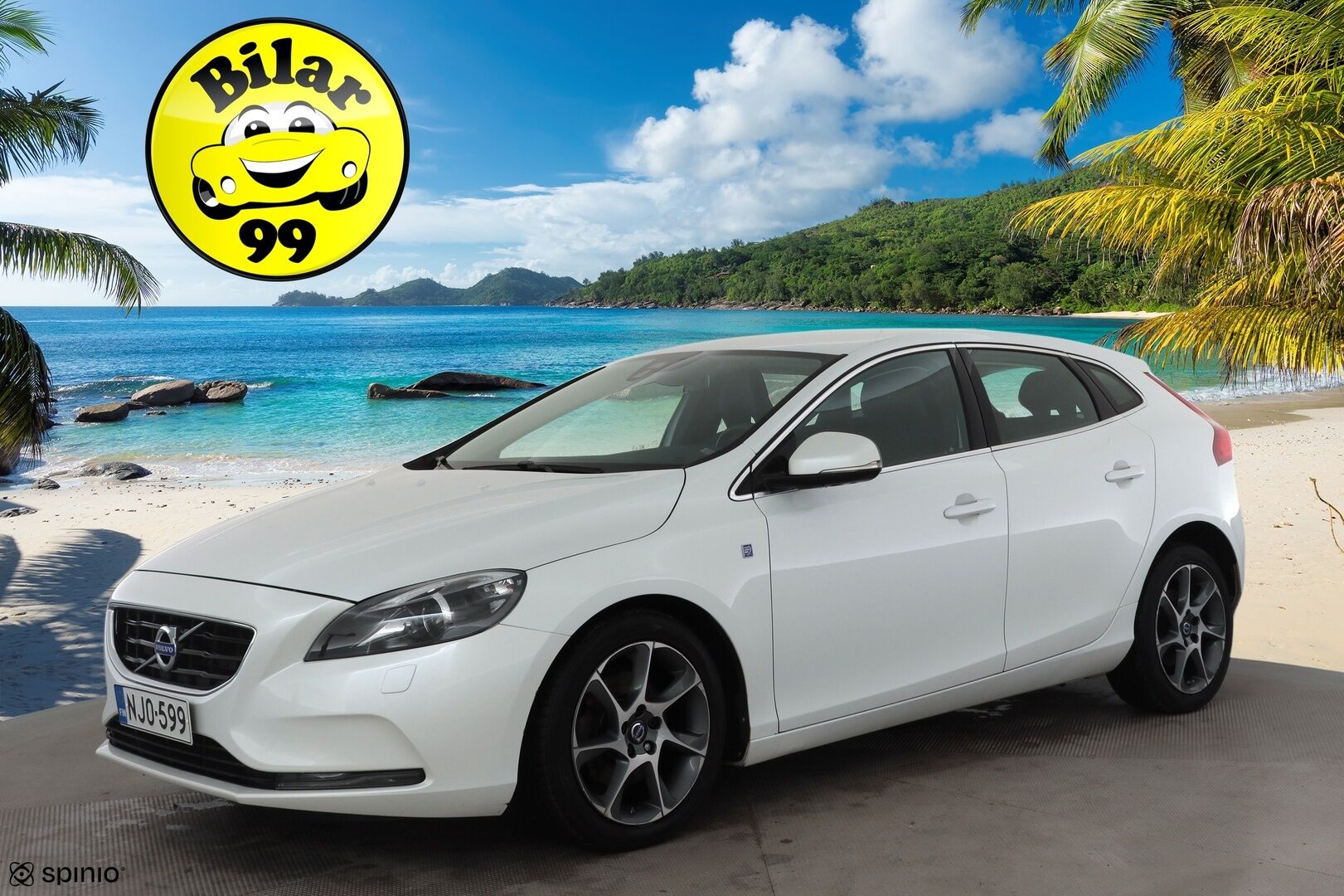 Volvo V40 2015 T2 Ocean Race * 1.Om Suomi-auto / Vakkari / P.tutka / Puolinahat / Kaarrevalot * - Kahdet renkaat aluvanteilla - HULLU BLACKWEEK KORKOTARJOUS 2,49%