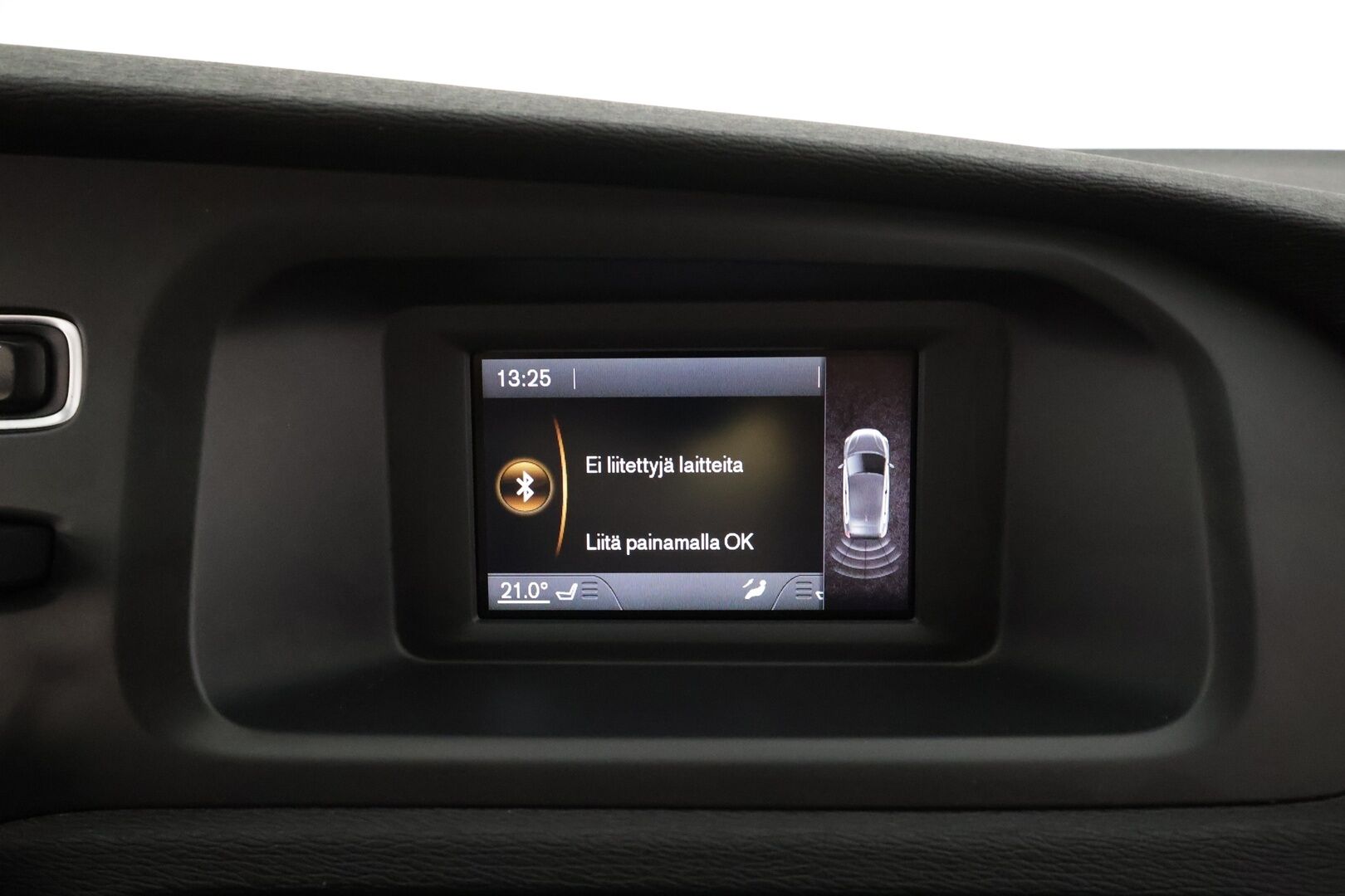 Volvo V40 2015 T2 Ocean Race * 1.Om Suomi-auto / Vakkari / P.tutka / Puolinahat / Kaarrevalot * - Kahdet renkaat aluvanteilla - HULLU BLACKWEEK KORKOTARJOUS 2,49%