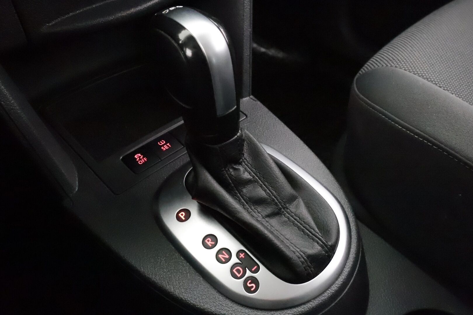 Volkswagen Caddy Maxi 2015 Trendline Family 1,6 TDI 75 kW DSG BlueMotion Technology 7-P  * Vakkari / Webasto / 2xRenkaat * - Suomi-auto