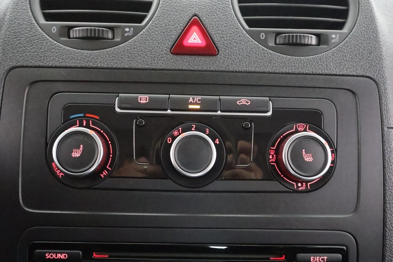 Volkswagen Caddy Maxi 2015 Trendline Family 1,6 TDI 75 kW DSG BlueMotion Technology 7-P  * Vakkari / Webasto / 2xRenkaat * - Suomi-auto