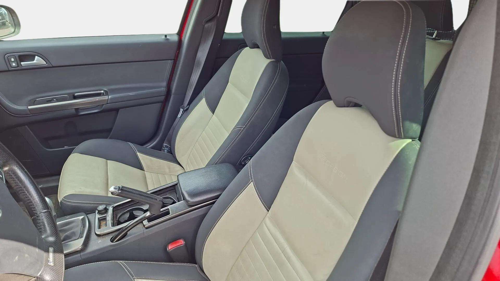 Volvo V50 2009 1,8F R-Design man*Myydään Yrityksille* - | Lohkolämmitin | Vakionopeudensäädin | P. tutka | Automaattinen ilmastointi | R-Design puolinahat | Penkinlämmittimet |