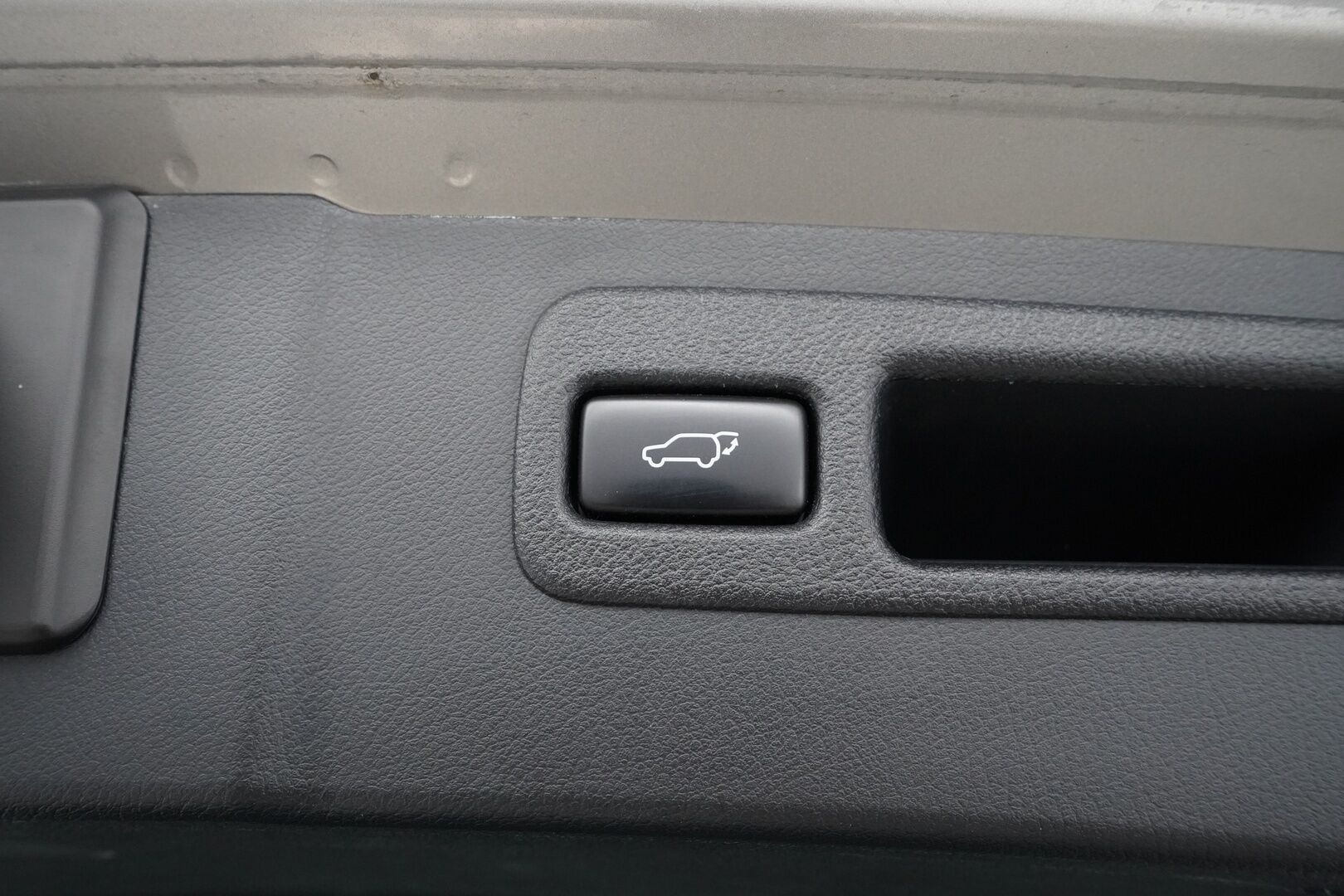 Lexus NX 2015 300h Hybrid A AWD Executive * ACC / Webasto / Vetokoukku / Nahkasisusta / Peruutuskamera * - KATSO MIHIN POIKKEUKSELLISEEN HINTAAN! / Suomi-auto / Huippuvarusteet / Webastollinen! - HULLUT AVAJAISHULINAT KORKOTARJOUS 3,29 %