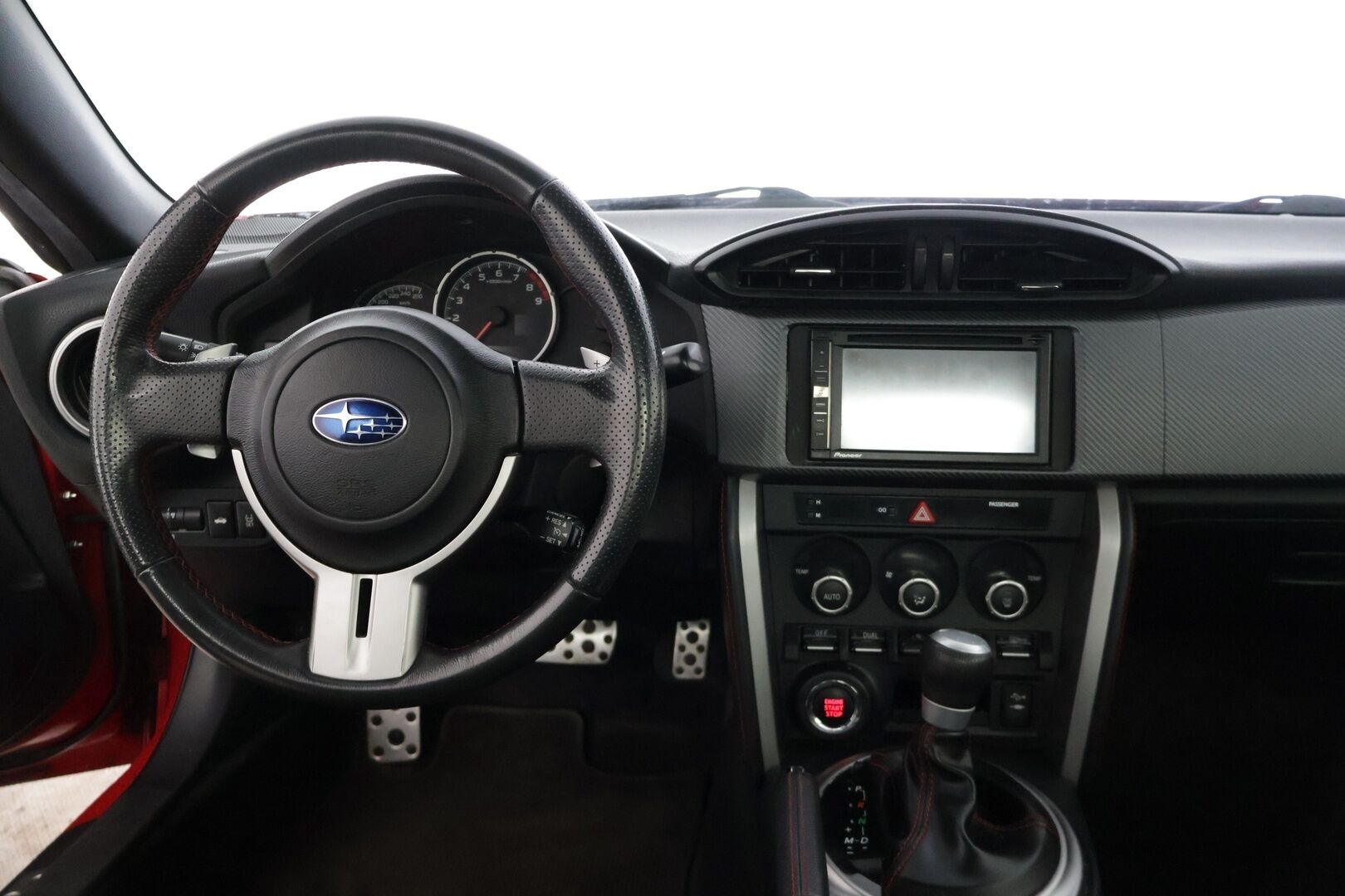 Subaru BRZ 2015 BRZ 6AT * KeylessGo / Nahka-alcantara penkit / BC-Racing / Navi / Xenon / Mustakatto / Suomi-auto / Putkisto muokattu * - * Hieno katseiden kääntäjä / Kuntotarkastettu / BC-Racing säädettävä alusta / Putkistoa muokattu / Siistikuntoinen / Pienet kilsat / Särmät huollot * - HULLUT AVAJAISHULINAT KORKOTARJOUS 3,29 %