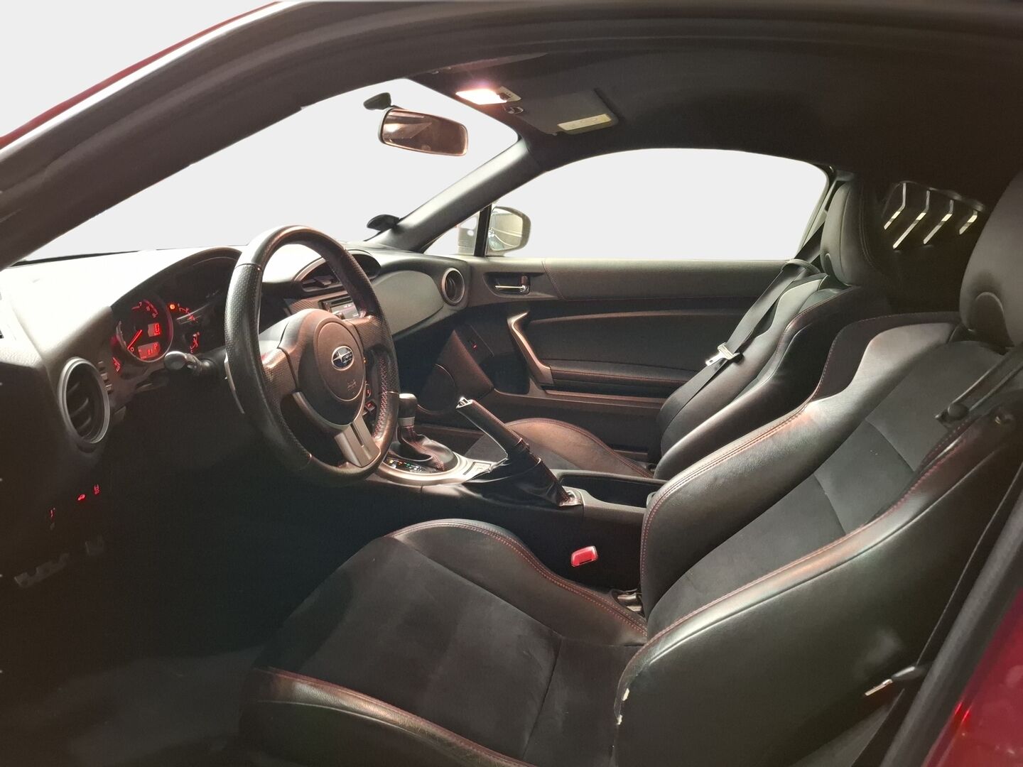 Subaru BRZ 2015 BRZ 6AT * KeylessGo / Nahka-alcantara penkit / BC-Racing / Navi / Xenon / Mustakatto / Suomi-auto / Putkisto muokattu * - HULLU BLACKWEEK 2,49% KORKOTARJOUS - * Hieno katseiden kääntäjä / BC-Racing säädettävä alusta / Putkistoa muokattu / Siistikuntoinen / Pienet kilsat / Särmät huollot *