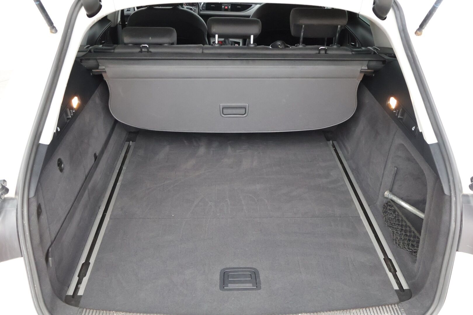 Audi A6 2015 Avant Business Sport 2,0 TDI 140 kW ultra S tronic * Vetokoukku / Tutkat / Sähkökontti / Sporttipenkit / Vakkari * - * Suomi-auto / 2x Hyvät renkaat / Jakohihna vaihdettu! *