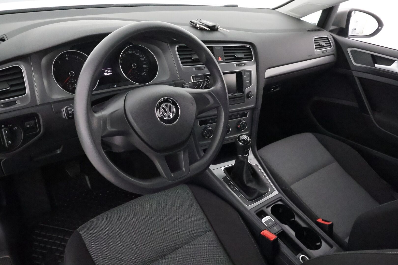 Volkswagen Golf 2015 Variant Trendline BlueMotion Tech **Suomi-auto / Lohkolämmitin / Vakkari / Start-Stop / Aut. Ilmastointi / 2x Renkaat**