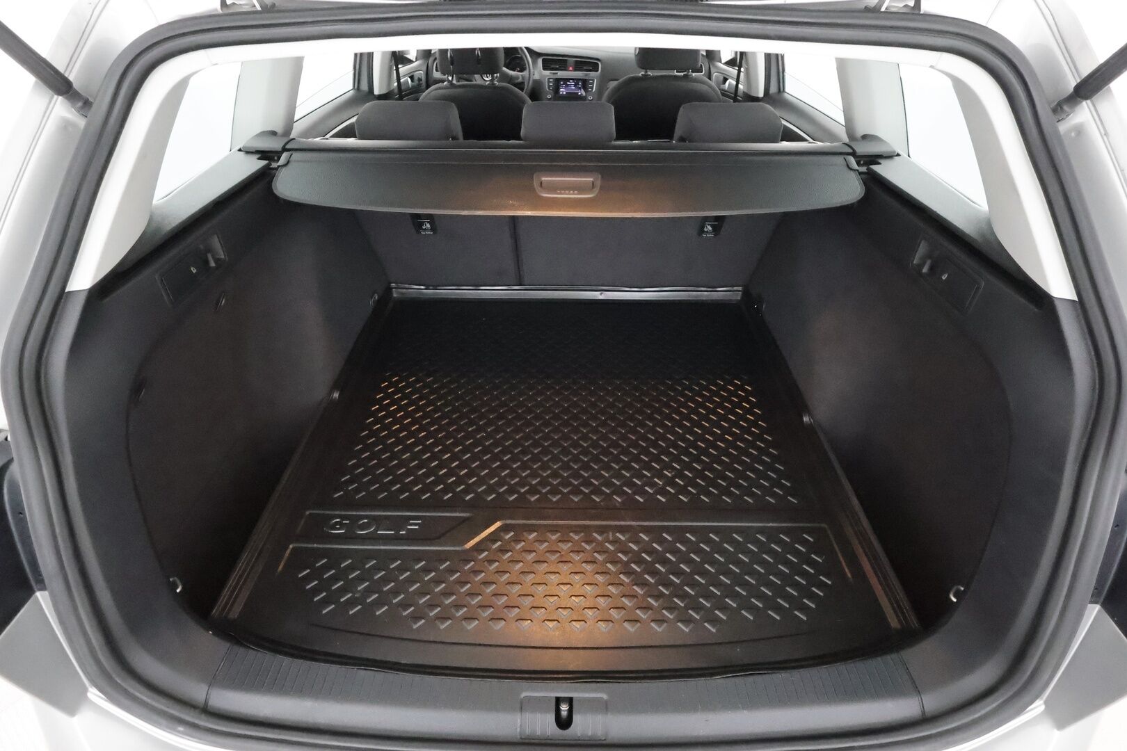 Volkswagen Golf 2015 Variant Trendline BlueMotion Tech **Suomi-auto / Lohkolämmitin / Vakkari / Start-Stop / Aut. Ilmastointi / 2x Renkaat**