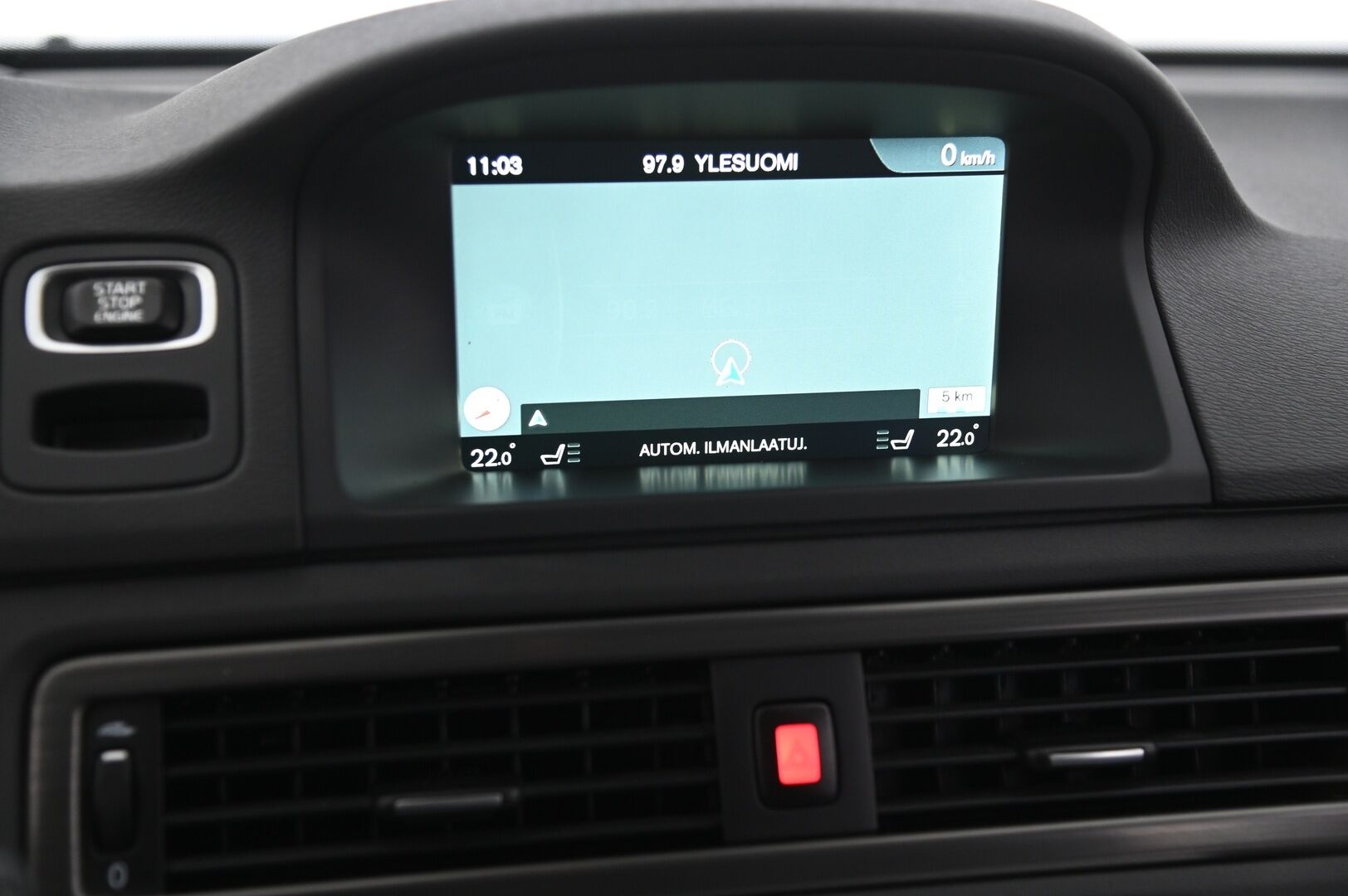 Volvo XC70 2016 D4 AWD Summum Edition aut*Adapt.vakkari / Muistipenkki / Webasto / Blis / Koukku / Navi* - 2x Volvo Alut / Hihna tehty 08/2025 / Hyvä huoltohistoria