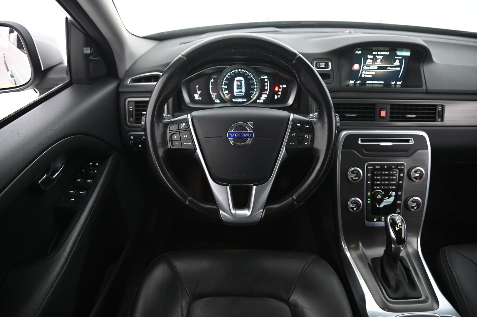 Volvo XC70 2016 D4 AWD Summum Edition aut*Adapt.vakkari / Muistipenkki / Webasto / Blis / Koukku / Navi* - 2x Volvo Alut / Hihna tehty 08/2025 / Hyvä huoltohistoria