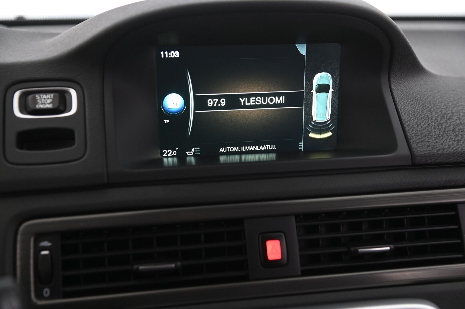 Volvo XC70 2016 D4 AWD Summum Edition aut*Adapt.vakkari / Muistipenkki / Webasto / Blis / Koukku / Navi* - 2x Volvo Alut / Hihna tehty 08/2025 / Hyvä huoltohistoria