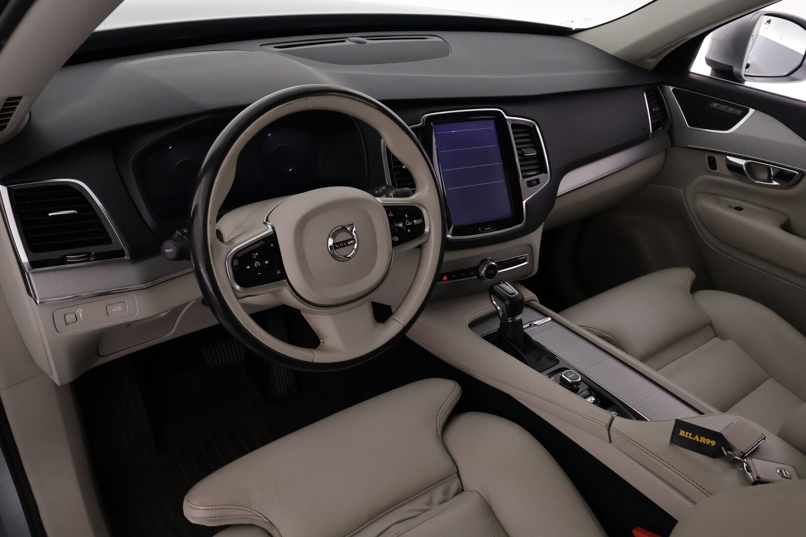 Volvo XC90 2016 D5 AWD Inscription aut - | Webasto | Koukku | Ilma-alusta | Sporttinahat Muistilla | Full-LED | P.Kamera | HP Audio | Kaistavahti | Navi | Keyless | Vakkari | Suomi-auto | Kahdet renkaat | Merkkihuollot |