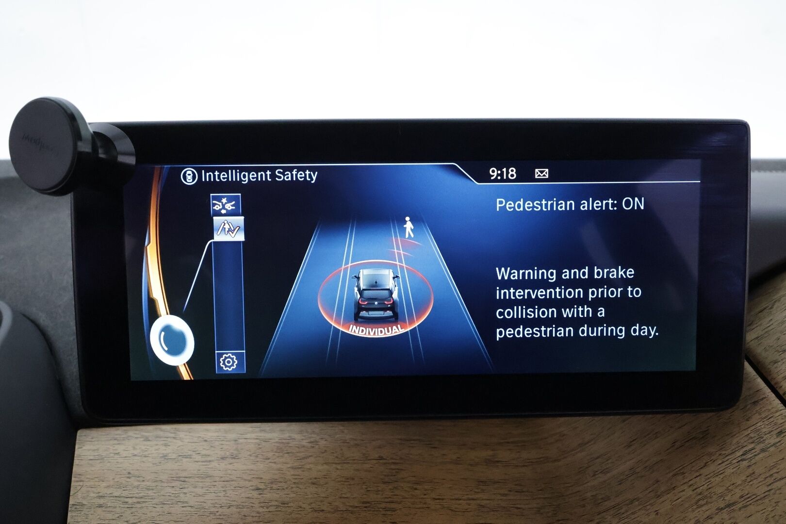 BMW i3 2014 60 Ah REX Automatic **Adapt.Vakkari / Adapt-LED / Lasikattoluukku / P. Kamera / Harman/Kardon / Navi / 2x Renkaat**