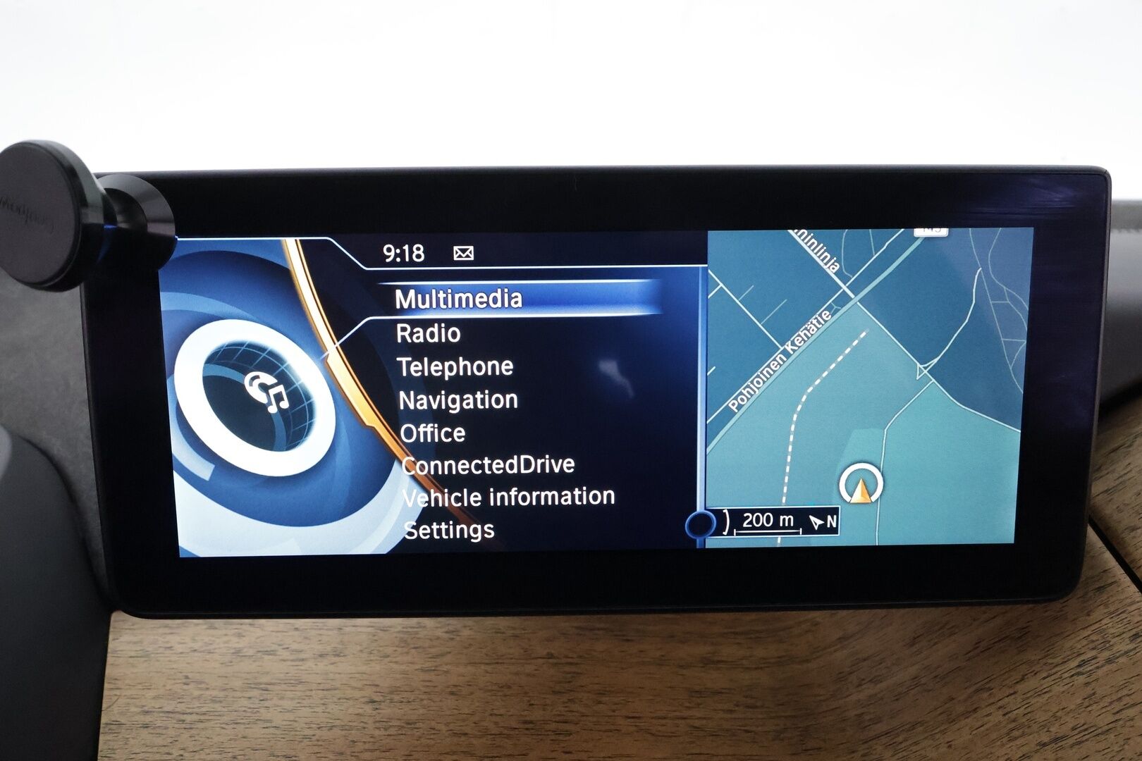 BMW i3 2014 60 Ah REX Automatic **Adapt.Vakkari / Adapt-LED / Lasikattoluukku / P. Kamera / Harman/Kardon / Navi / 2x Renkaat**