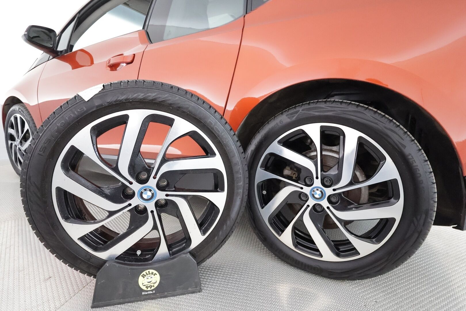 BMW i3 2014 60 Ah REX Automatic **Adapt.Vakkari / Adapt-LED / Lasikattoluukku / P. Kamera / Harman/Kardon / Navi / 2x Renkaat**