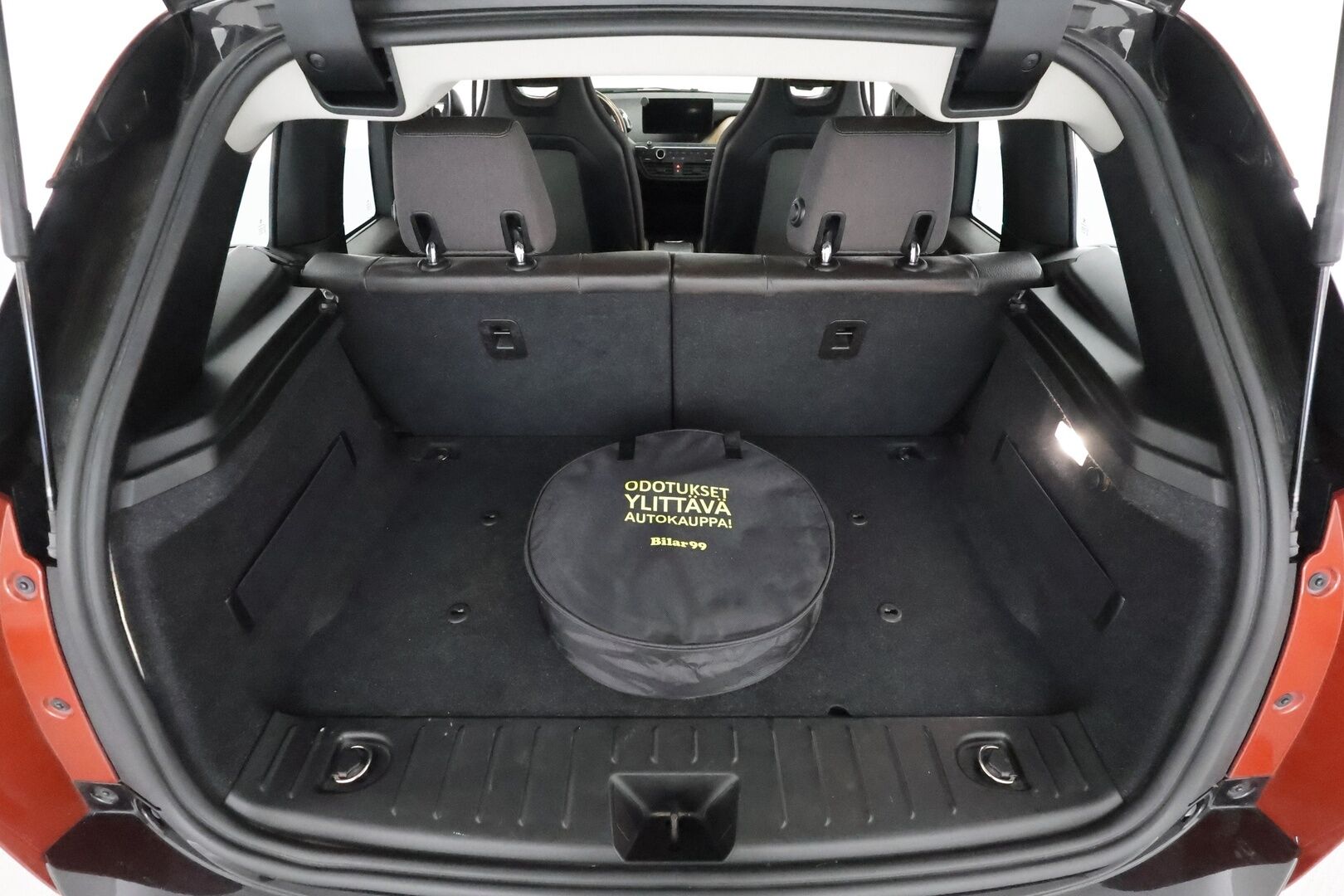 BMW i3 2014 60 Ah REX Automatic **Adapt.Vakkari / Adapt-LED / Lasikattoluukku / P. Kamera / Harman/Kardon / Navi / 2x Renkaat**