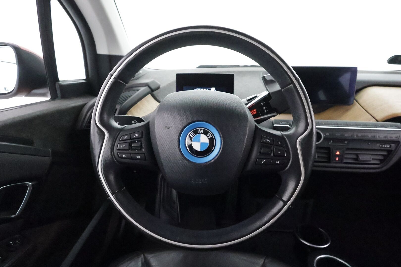 BMW i3 2014 60 Ah REX Automatic **Adapt.Vakkari / Adapt-LED / Lasikattoluukku / P. Kamera / Harman/Kardon / Navi / 2x Renkaat**