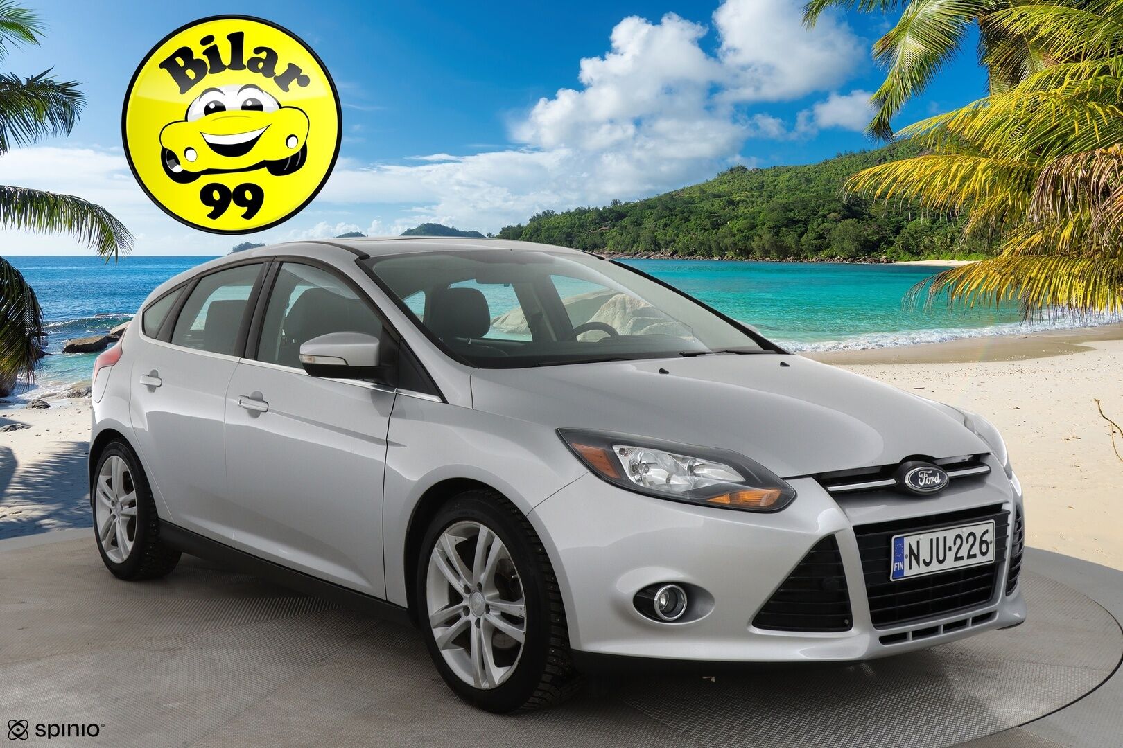 Ford Focus 2014 *Harvinainen 2.0l / Nahat / Navi / Kattoikkuna / Bluetooth / Lohko / P. kamera*