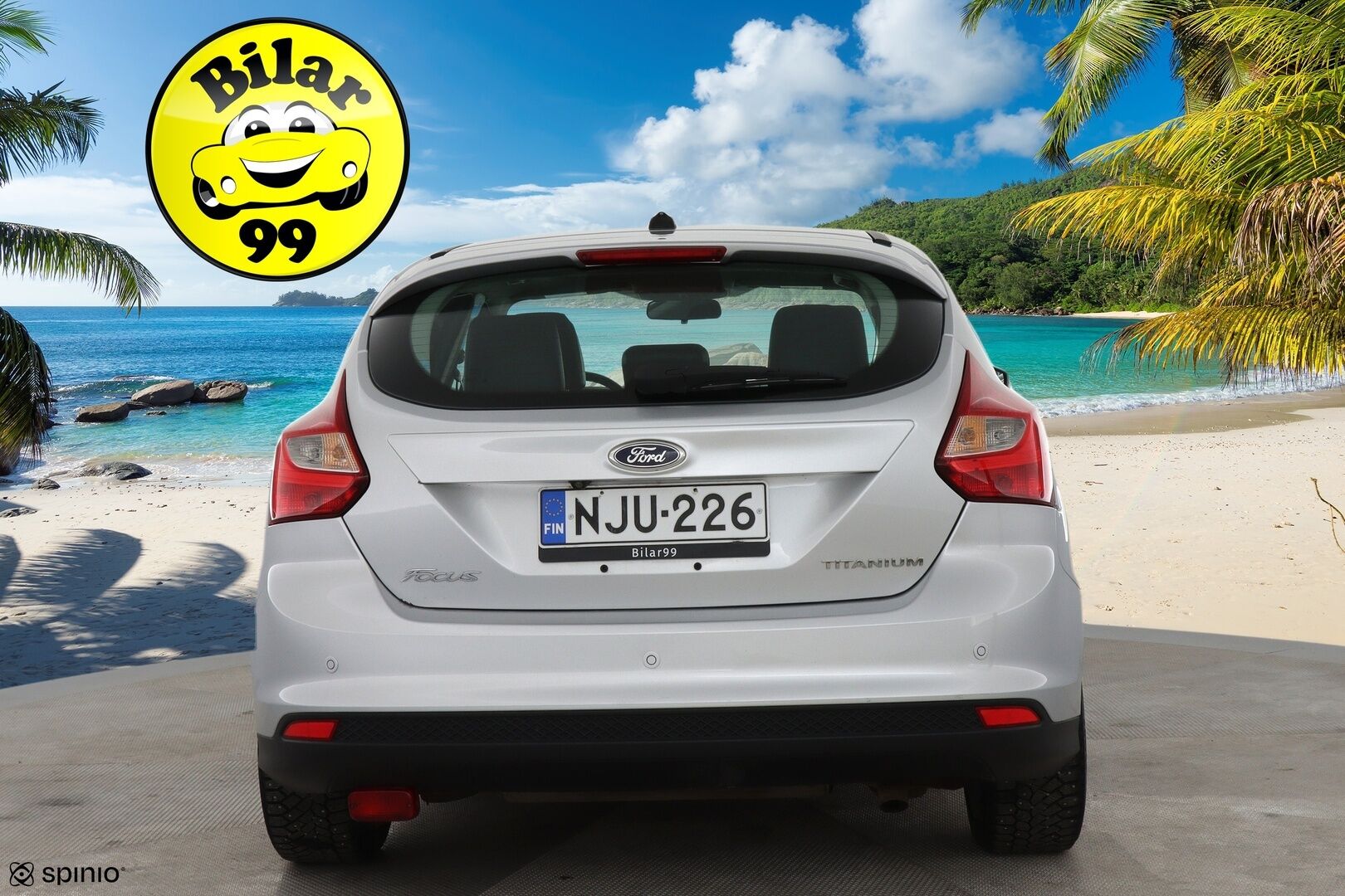 Ford Focus 2014 *Harvinainen 2.0l / Nahat / Navi / Kattoikkuna / Bluetooth / Lohko / P. kamera*