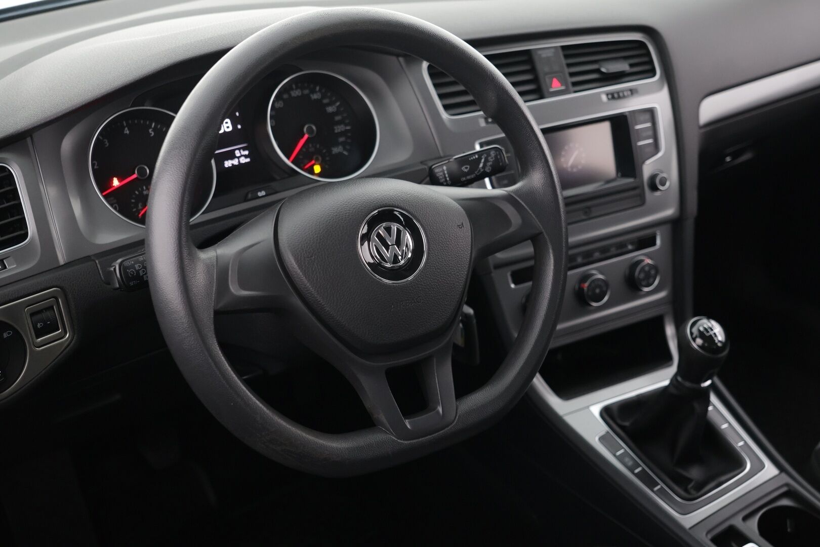 Volkswagen Golf 2015 Trendline 1,2 TSI 63 kW (85 hv) BlueMotion Technology 4-ovinen  *Webasto / Vakkari / Kahdet Avaimet* - Vähän ajettu / Huippu käyttöauto / Kattavat varusteet