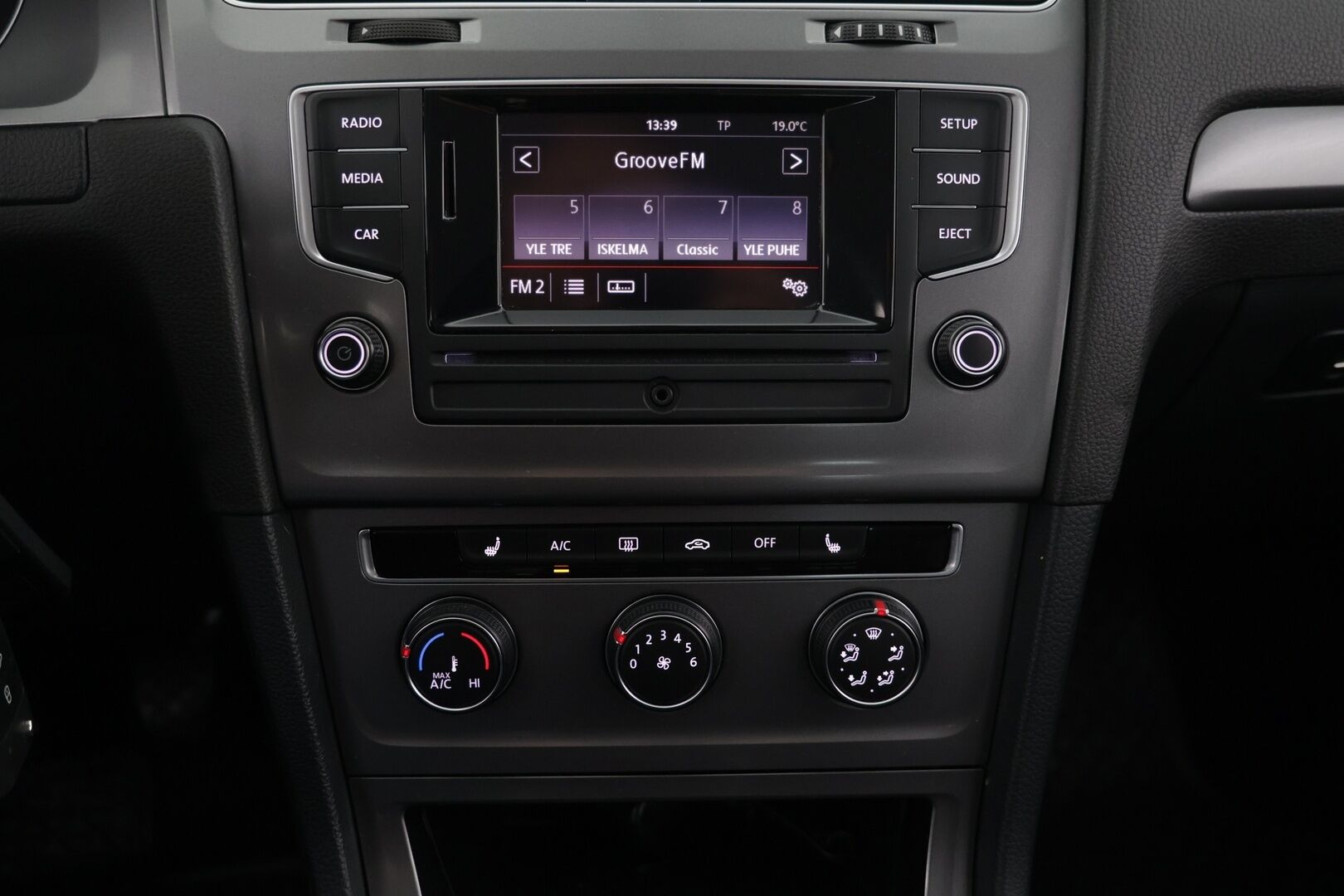 Volkswagen Golf 2015 Trendline 1,2 TSI 63 kW (85 hv) BlueMotion Technology 4-ovinen  *Webasto / Vakkari / Kahdet Avaimet* - Vähän ajettu / Huippu käyttöauto / Kattavat varusteet