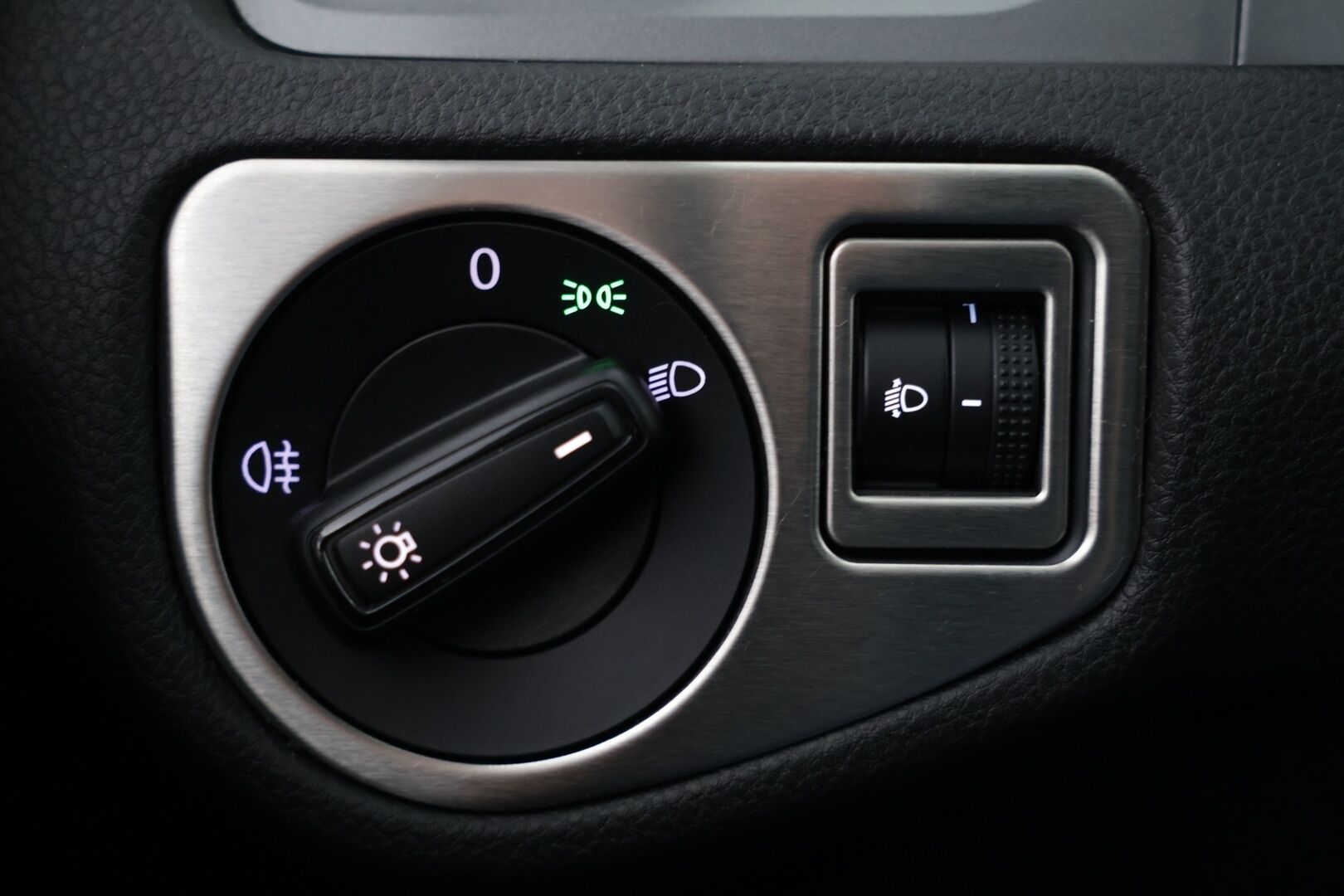 Volkswagen Golf 2015 Trendline 1,2 TSI 63 kW (85 hv) BlueMotion Technology 4-ovinen  *Webasto / Vakkari / Kahdet Avaimet* - Vähän ajettu / Huippu käyttöauto / Kattavat varusteet