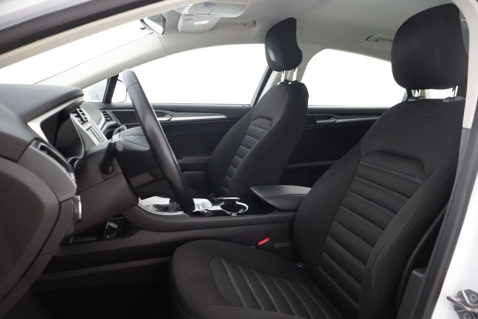 Ford Mondeo 2015 1,5 EcoBoost 160hv M6 Trend Style 5D * Lohkolämmitin / P. Tutkat / Lämmitettävä tuulilasi / Vakionopeudensäädin / Bluetooth * - 2 om. Suomi-auto / Jakohihna vaihdettu / Hyvin huollettu & hyvät renkaat - HULLUT AVAJAISHULINAT KORKOTARJOUS 3,29 %