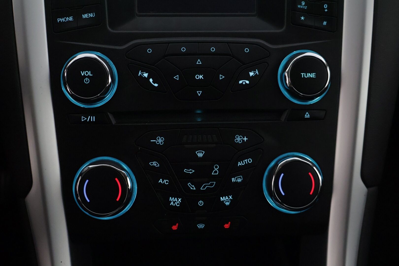 Ford Mondeo 2015 1,5 EcoBoost 160hv M6 Trend Style 5D * Lohkolämmitin / P. Tutkat / Lämmitettävä tuulilasi / Vakionopeudensäädin / Bluetooth * - 2 om. Suomi-auto / Jakohihna vaihdettu / Hyvin huollettu & hyvät renkaat - HULLUT AVAJAISHULINAT KORKOTARJOUS 3,29 %