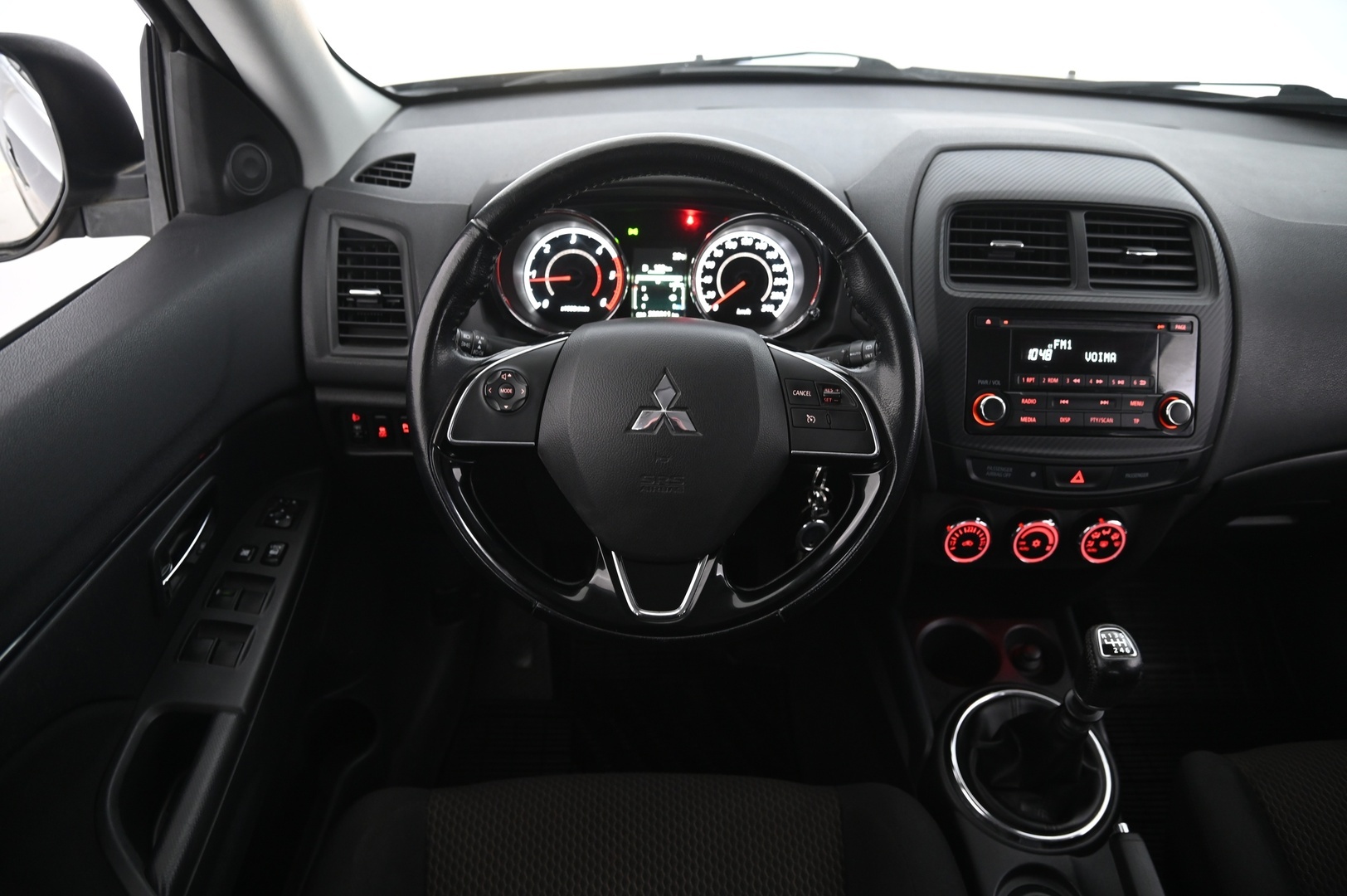 Mitsubishi ASX 2015 1,6 Di-D AS&G Invite 4WD 6MT - | Vetokoukku | Lohko | P.tutka | 1-Om. Suomiauto | 2x renkaat alumiinivanteilla |