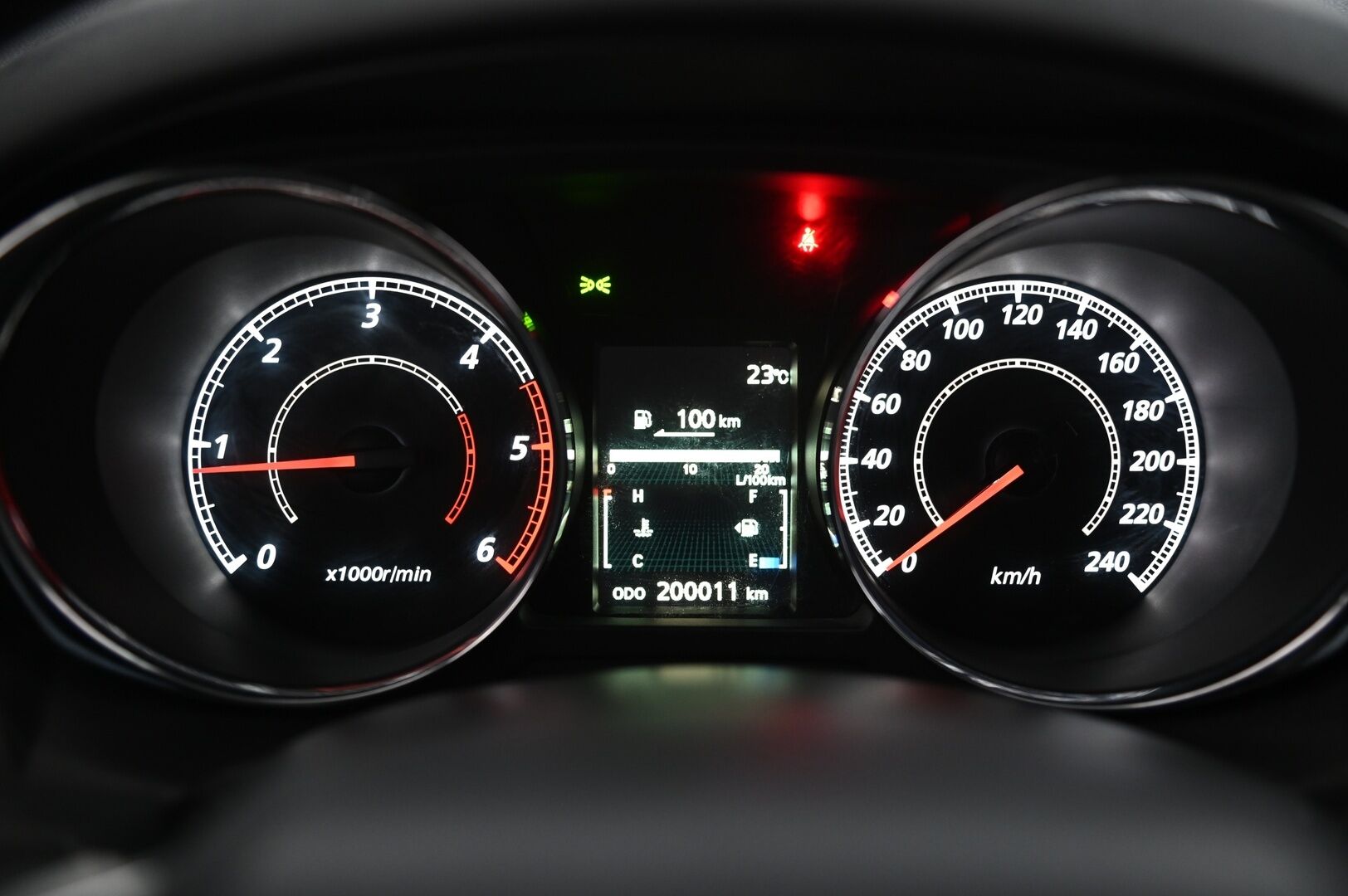 Mitsubishi ASX 2015 1,6 Di-D AS&G Invite 4WD 6MT - | Vetokoukku | Lohko | P.tutka | 1-Om. Suomiauto | 2x renkaat alumiinivanteilla |