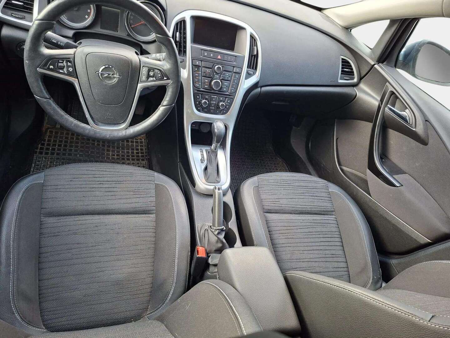 Opel Astra 2015 5-ov Drive 1,4 Turbo 103kW AT6 - | Webasto | Peruutuskamera | Tutkat edessä ja takana | Suomi-auto | Alumiinivanteet kesä ja talvirenkaissa | 