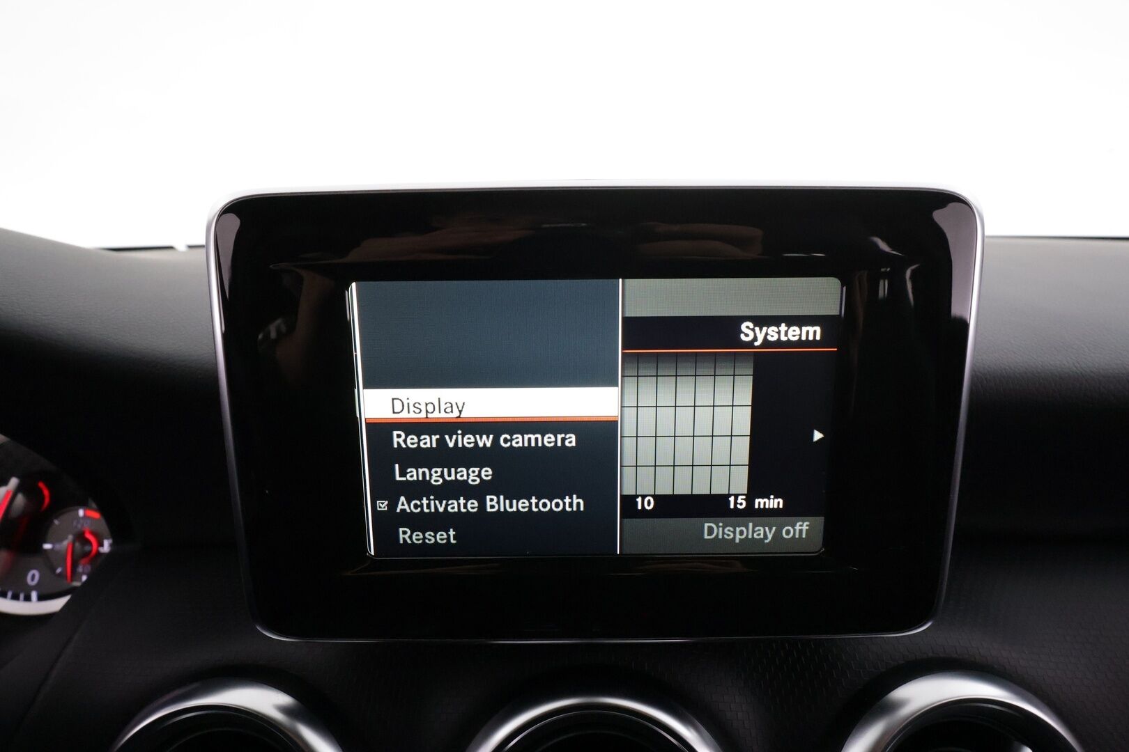 Mercedes-Benz A 2015 180 BE A Summer Edition * Vakkari / Koukku / Xenon / Puolinahat / P.Kamera * * - Suomi.auto / Kahdet renkaat - HULLUT JOULUT KORKOTARJOUS 2,49% 