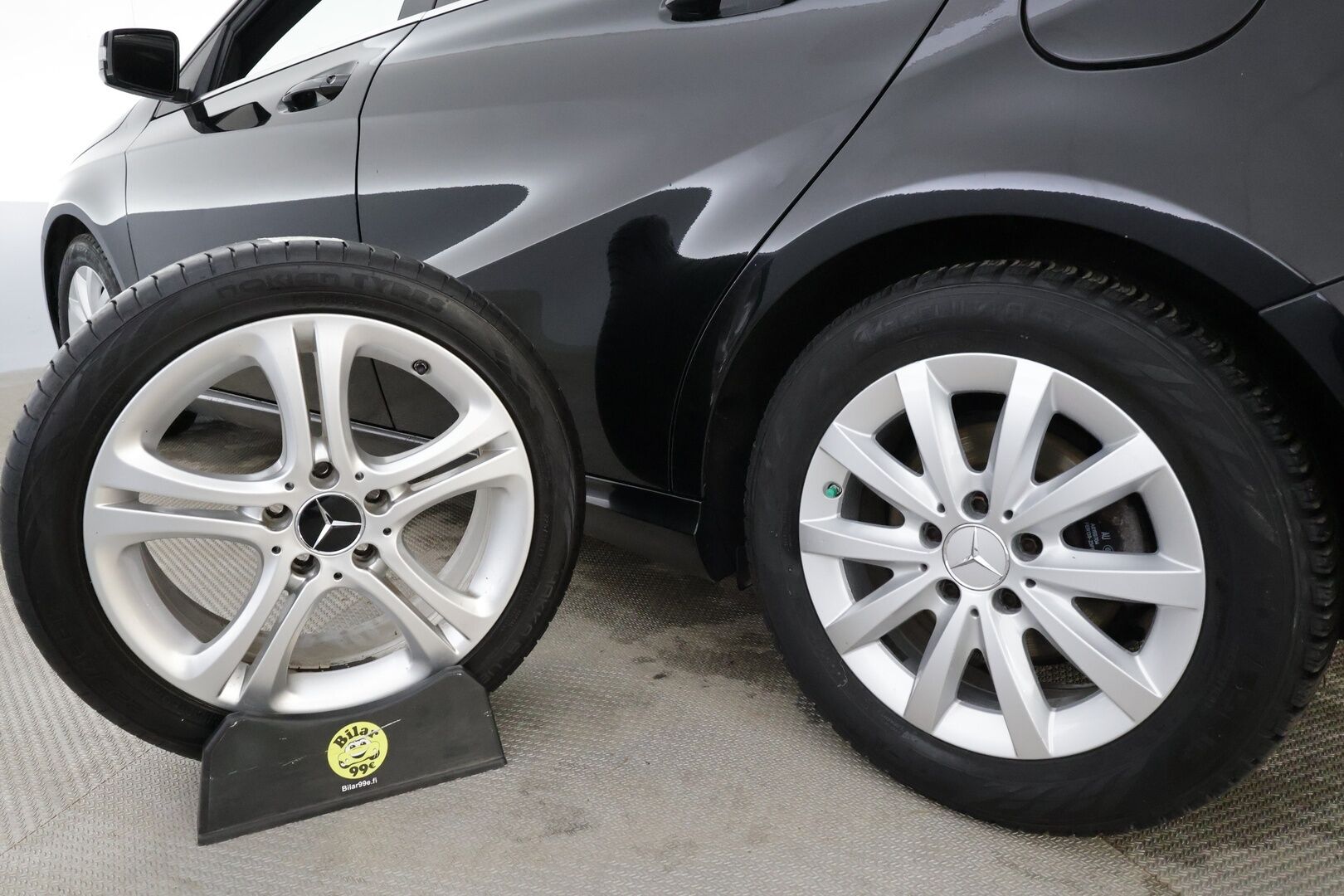 Mercedes-Benz A 2015 180 BE A Summer Edition * Vakkari / Koukku / Xenon / Puolinahat / P.Kamera * * - Suomi.auto / Kahdet renkaat - HULLUT JOULUT KORKOTARJOUS 2,49% 