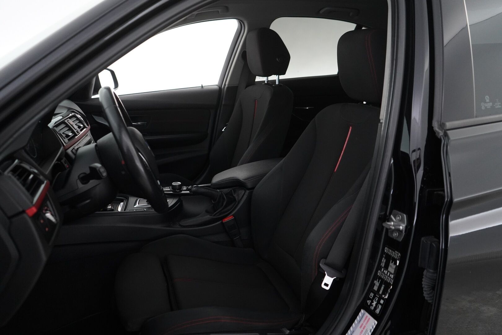 BMW 320 2015 F30 Sedan 320i TwinPower Turbo A xSport Edition * ACC / HiFit / Tutkat / Sporttipenkit * - KATSO KAMPANJAHINTA! / Suomi-auto / Juuri tehty iso huolto! / Katsastettu 8/25 - HULLUT JOULUT KORKOTARJOUS 2,49% 