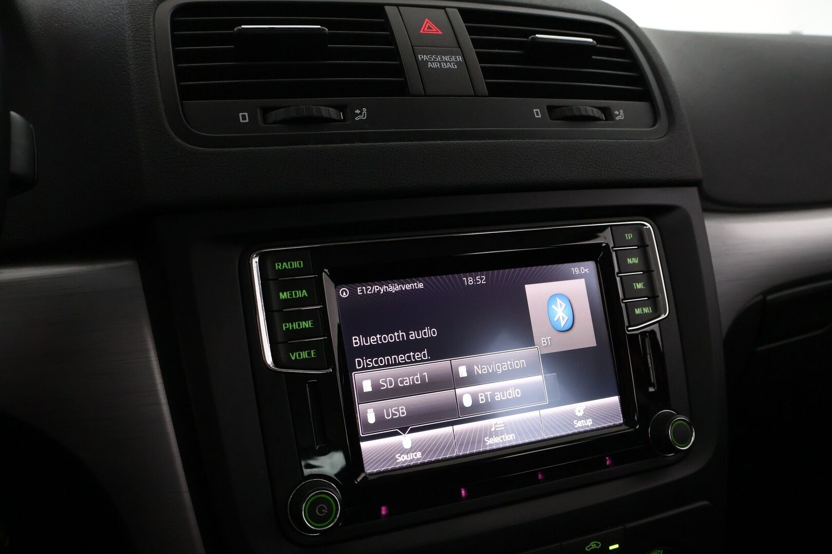 Skoda Yeti 2015 1,2 TSI Ambition - 1OM Suomiauto / Facelift / Navi / Peruutuskamera / Vetokoukku / Lohko & Sisäpistoke / Vakkari / Hyvät varusteet!