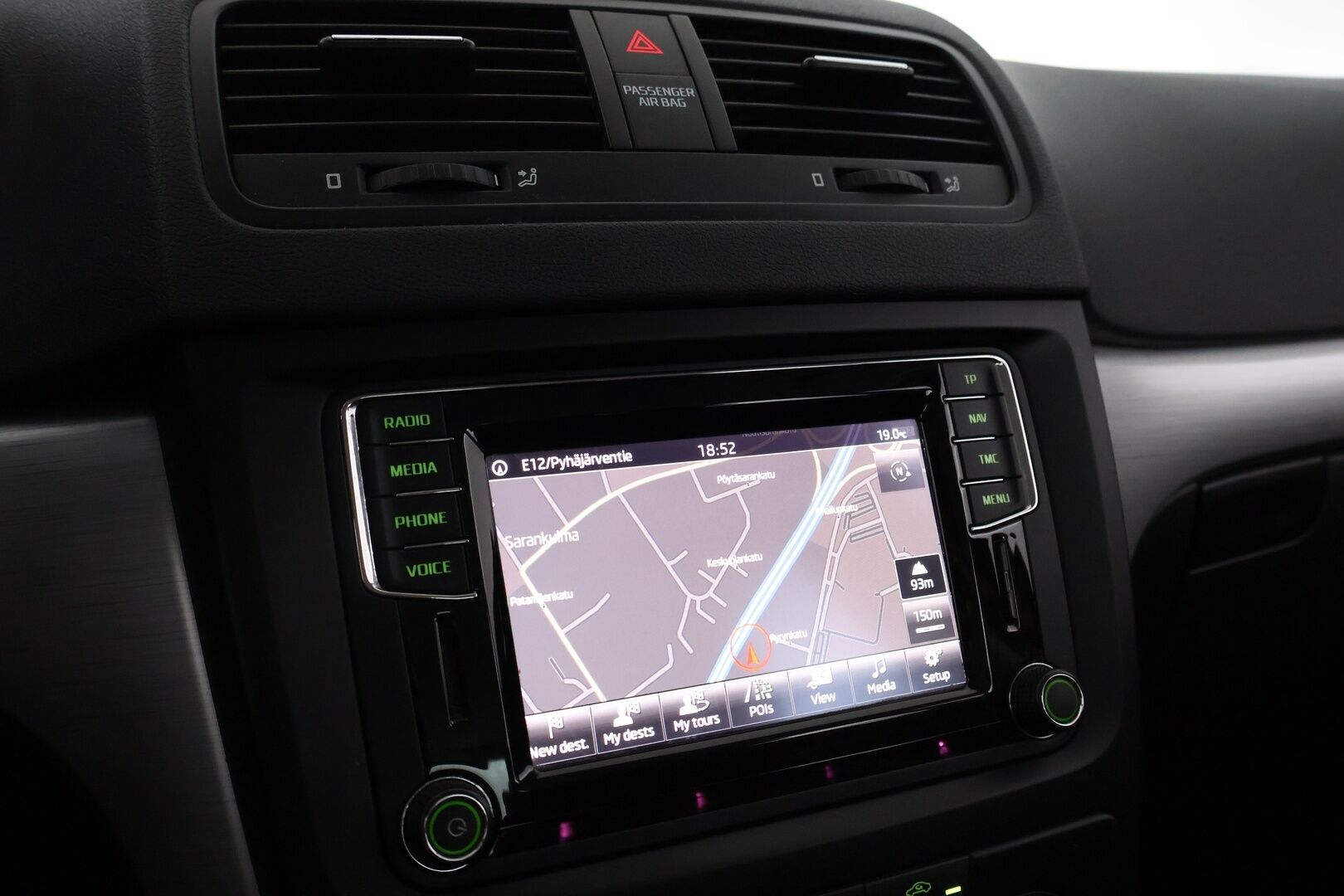 Skoda Yeti 2015 1,2 TSI Ambition - 1OM Suomiauto / Facelift / Navi / Peruutuskamera / Vetokoukku / Lohko & Sisäpistoke / Vakkari / Hyvät varusteet!
