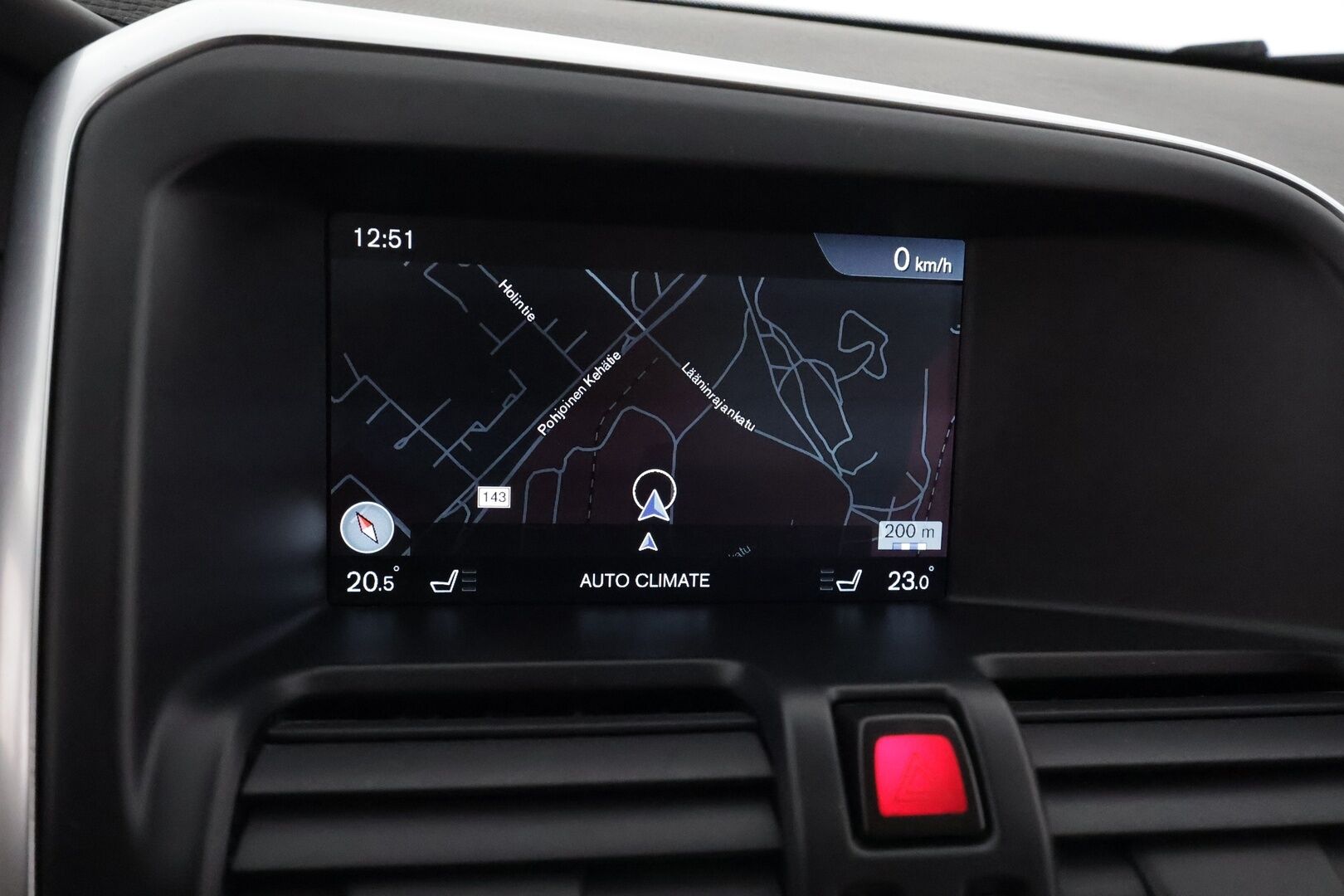 Volvo XC60 2016 D4 AWD Summum aut / Adapt.vak / Vetokoukku / Webasto / Muistipenkki / Huippuvarusteltu! - Merkkihuollettu / Jakopää vaihdettu / Ilman AD Blue järjestelmää / VOC / Aktiiviset kaarrevalot / 