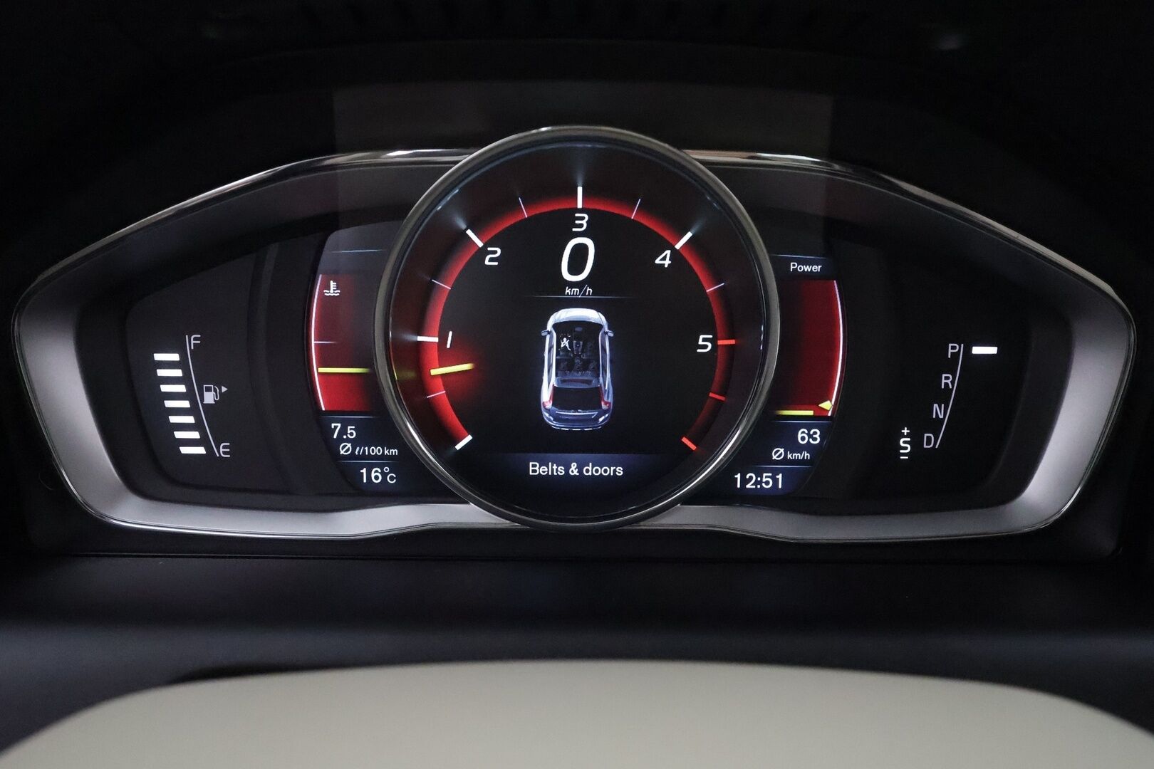 Volvo XC60 2016 D4 AWD Summum aut / Adapt.vak / Vetokoukku / Webasto / Muistipenkki / Huippuvarusteltu! - Merkkihuollettu / Jakopää vaihdettu / Ilman AD Blue järjestelmää / VOC / Aktiiviset kaarrevalot / 