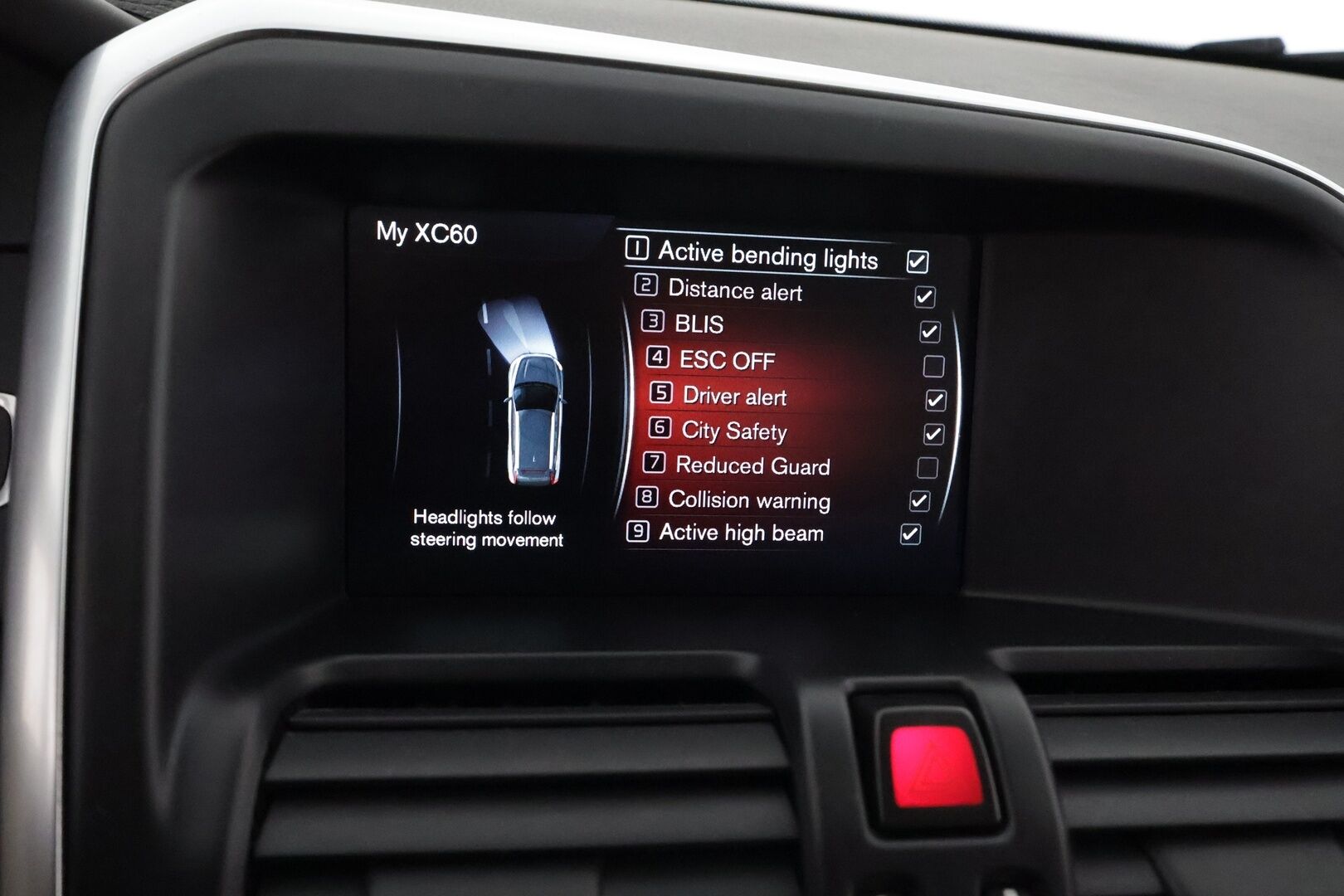 Volvo XC60 2016 D4 AWD Summum aut / Adapt.vak / Vetokoukku / Webasto / Muistipenkki / Huippuvarusteltu! - Merkkihuollettu / Jakopää vaihdettu / Ilman AD Blue järjestelmää / VOC / Aktiiviset kaarrevalot / 