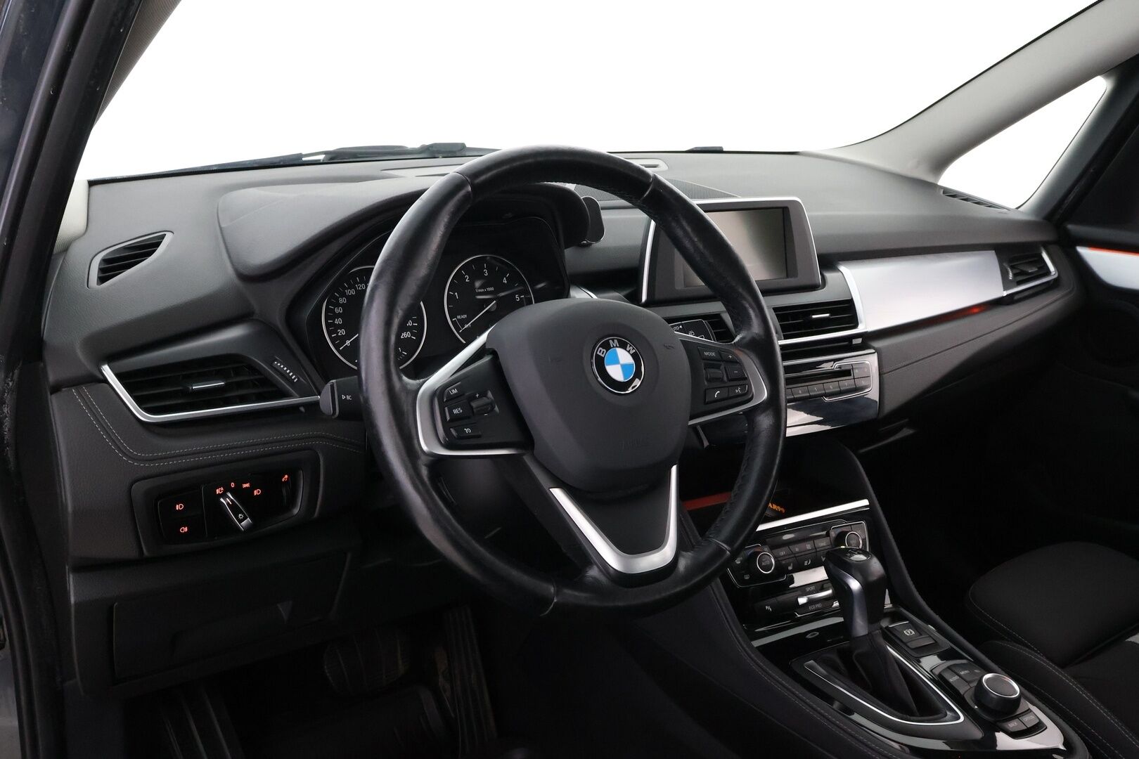 BMW 218 2016 F46 Gran Tourer 218d A Business Sport - 7P | Suomiauto | Vetokoukku | HiFi | LED | Lohko&Sisäpistoke | Ratinlämmitys | Peruutustutkat | Sporttipenkit | Juuri tullut Tampereelle!