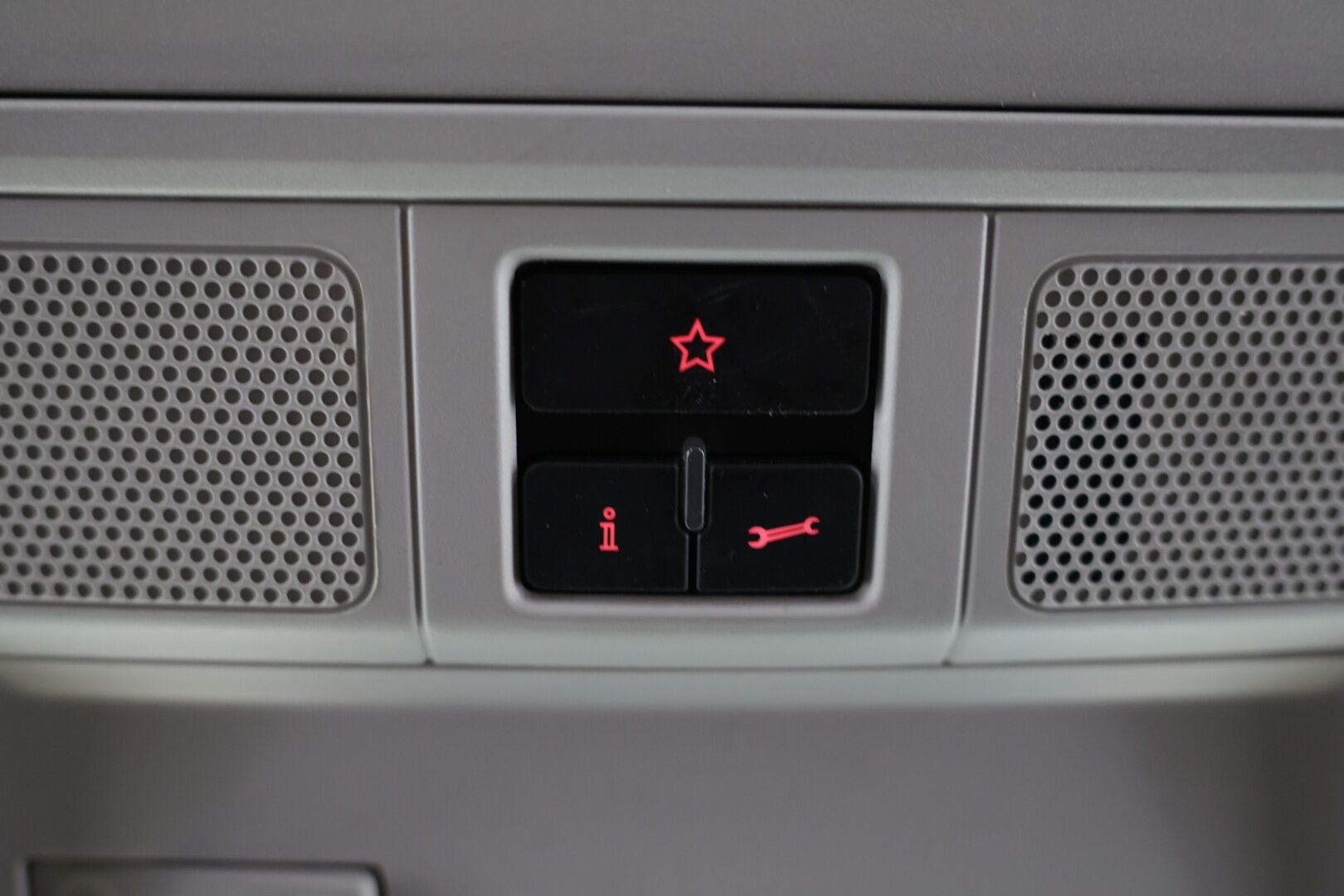 Volkswagen Jetta 2015 Comfort 1,2 TSI 77 kW (105 hv) BlueMotion Technology / Suomi-auto / Hyvät nastat talveksi / Lohkolämmitin + sisäpistoke / Vakionopeudensäädin - Kattavat varusteet / Siisti yksilö / Hyvä käyttöauto