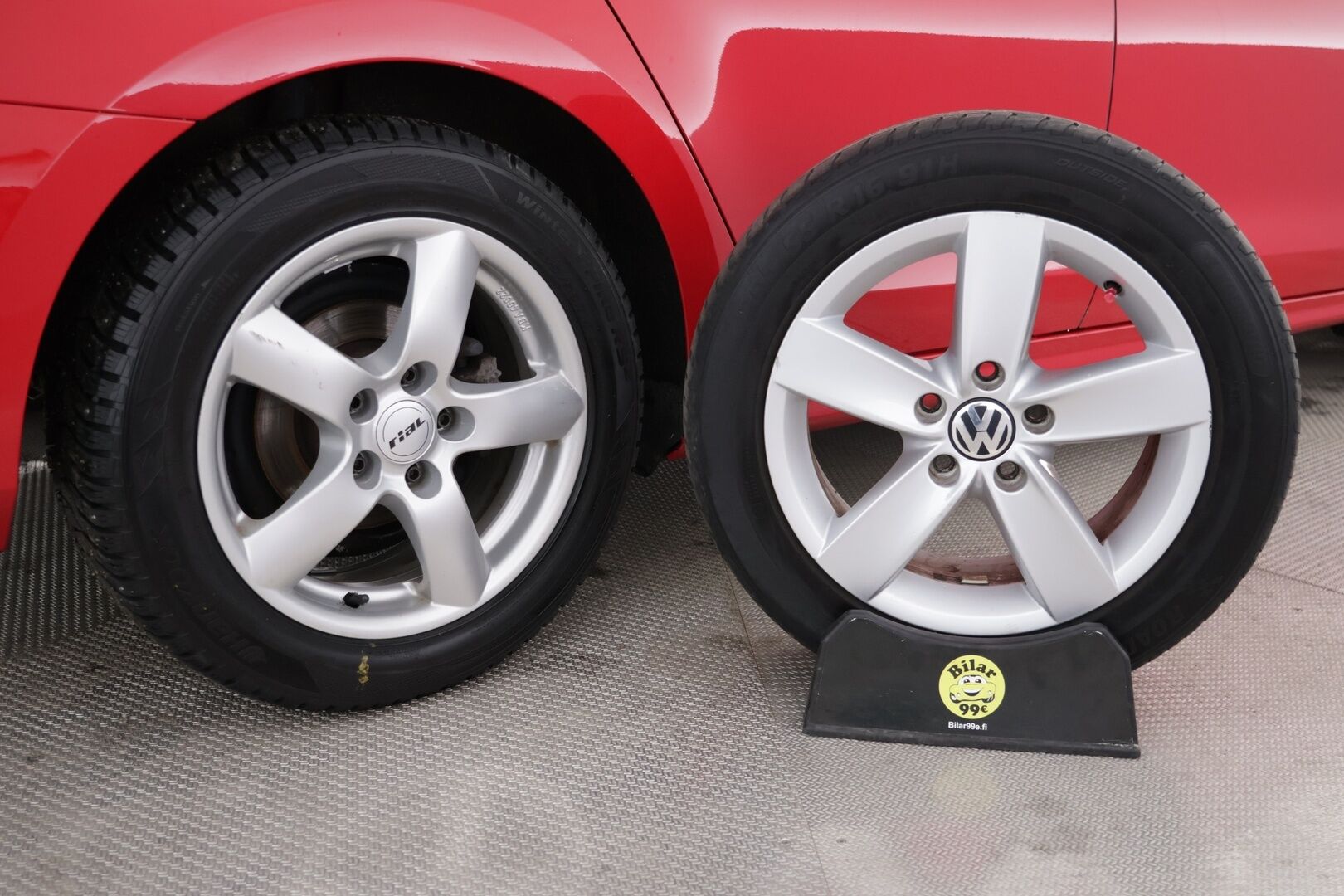 Volkswagen Jetta 2015 Comfort 1,2 TSI 77 kW (105 hv) BlueMotion Technology / Suomi-auto / Hyvät nastat talveksi / Lohkolämmitin + sisäpistoke / Vakionopeudensäädin - Kattavat varusteet / Siisti yksilö / Hyvä käyttöauto