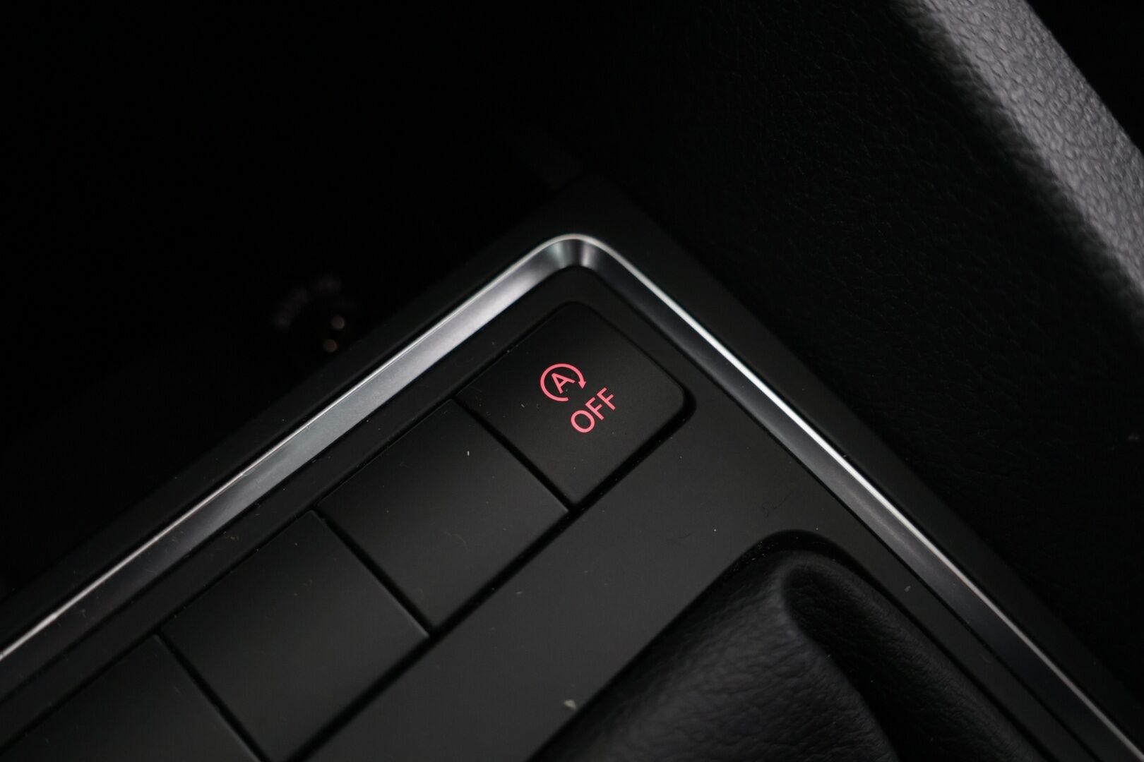 Volkswagen Jetta 2015 Comfort 1,2 TSI 77 kW (105 hv) BlueMotion Technology / Suomi-auto / Hyvät nastat talveksi / Lohkolämmitin + sisäpistoke / Vakionopeudensäädin - Kattavat varusteet / Siisti yksilö / Hyvä käyttöauto