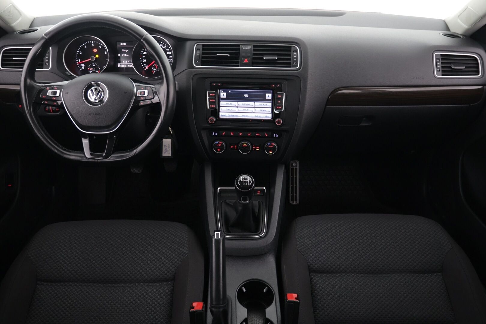 Volkswagen Jetta 2015 Comfort 1,2 TSI 77 kW (105 hv) BlueMotion Technology - | Suomi-auto | Lohkolämmitin + sisäpistoke | Vakionopeudensäädin | Kattavat varusteet | Siisti yksilö | Hyvä käyttöauto |