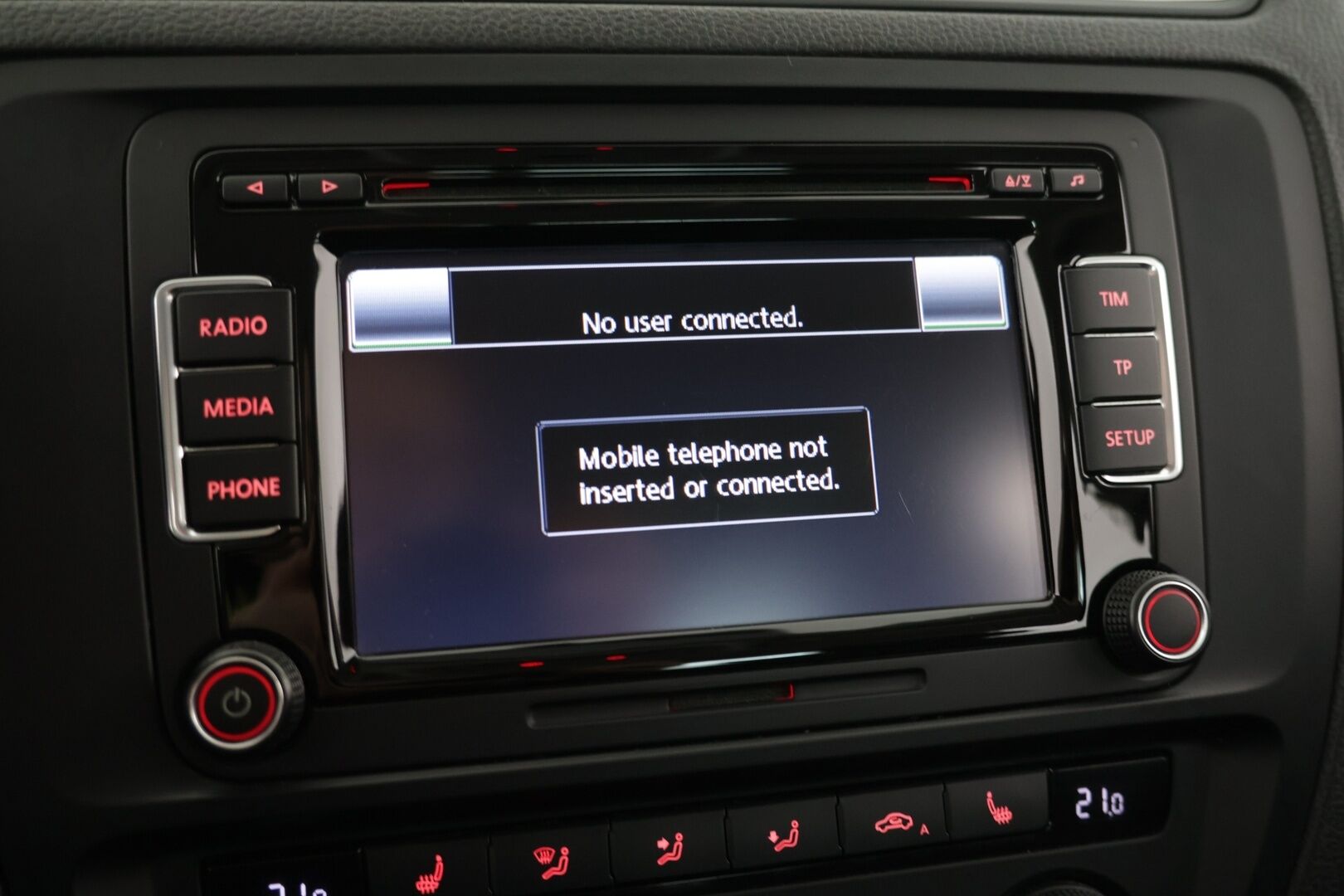 Volkswagen Jetta 2015 Comfort 1,2 TSI 77 kW (105 hv) BlueMotion Technology / Suomi-auto / Hyvät nastat talveksi / Lohkolämmitin + sisäpistoke / Vakionopeudensäädin - Kattavat varusteet / Siisti yksilö / Hyvä käyttöauto