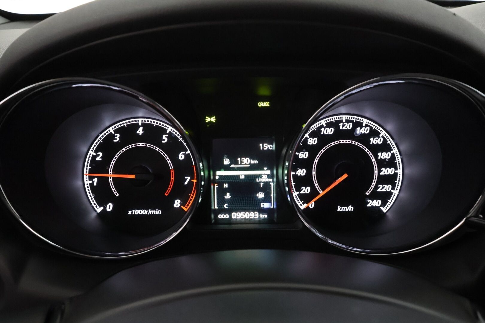 Mitsubishi ASX 2015 1,6 MIVEC Invite 5MT - | Vakkari | Koukku | Lohkolämmitin+sisälämmitin | Aut. ilmastointi | USB-liitäntä | Penkinlämmittimet | 2x renkaat aluin | Huoltokirja | Suomiauto | 