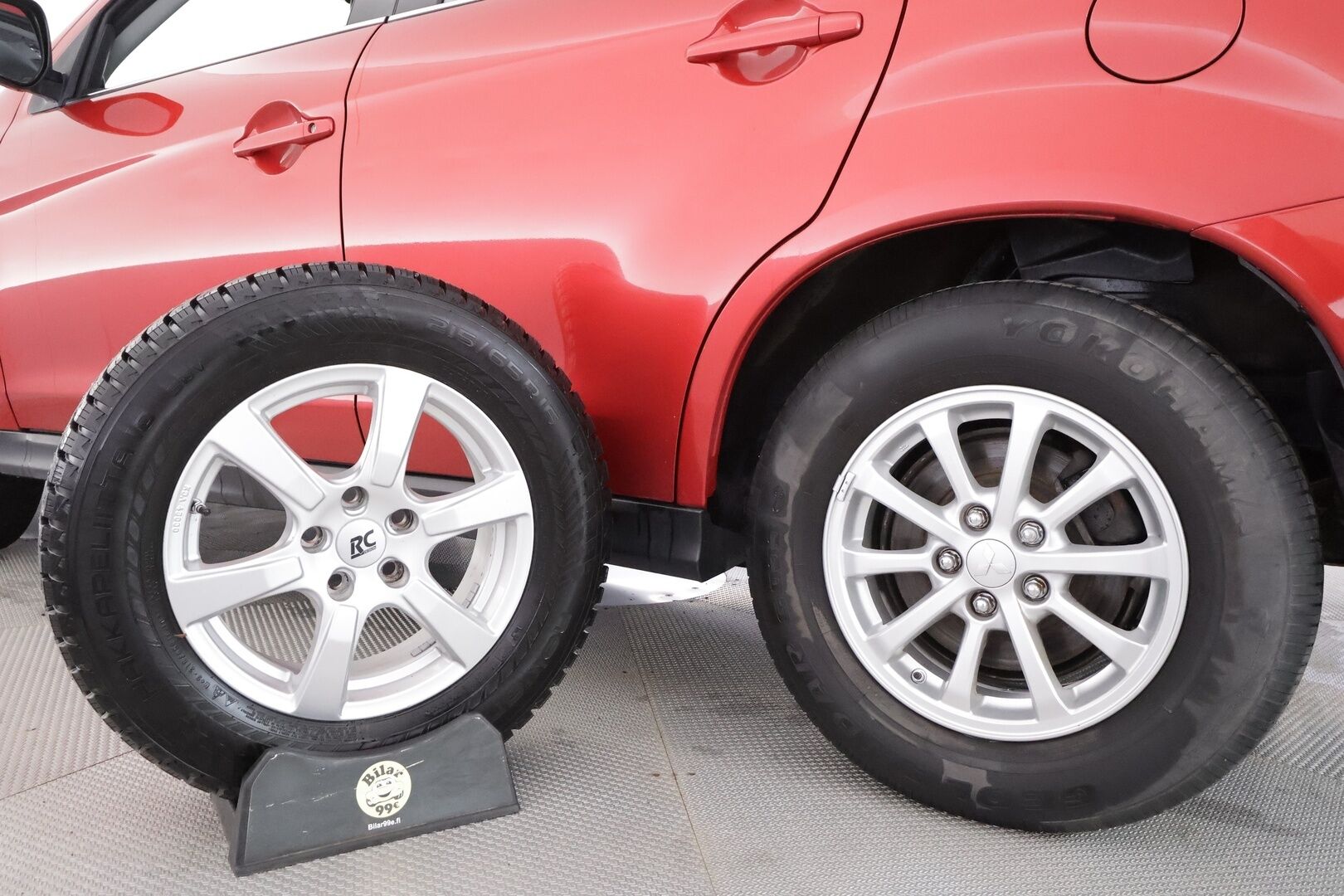 Mitsubishi ASX 2015 1,6 MIVEC Invite 5MT - | Vakkari | Koukku | Lohkolämmitin+sisälämmitin | Aut. ilmastointi | USB-liitäntä | Penkinlämmittimet | 2x renkaat aluin | Huoltokirja | Suomiauto | 