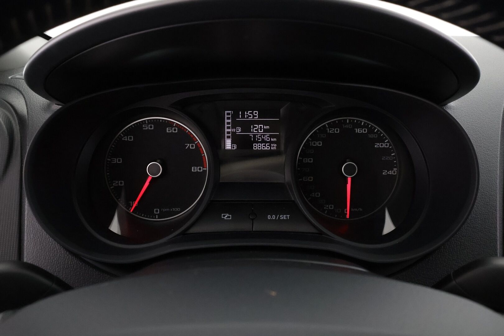 Seat Ibiza 2015 1,2 TSI 85 Style - | Vakkari | Ilmastointi | Huoltokirja | AUX -liitäntä | Penkinlämmittimet | Lohkolämmitin sisäpistokkeella | 2x renkaat | 