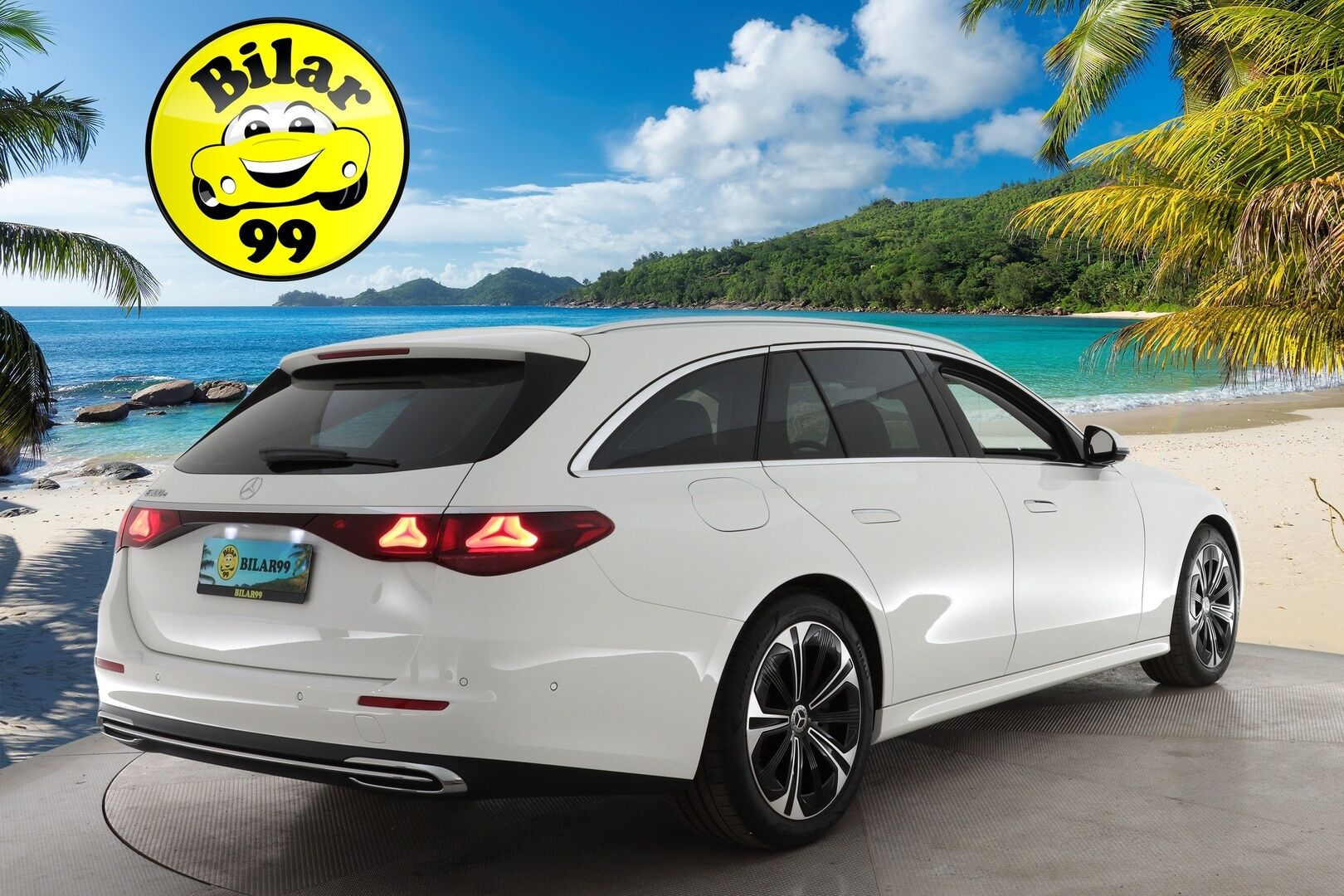 MERCEDES-BENZ E 2024 300 e T A Avantgarde - 2,99 % KORKOTARJOUS TÄHÄN AUTOON - Isolla akulla WLTP kantama jopa 103km! / Adapt. Vakkari / Koukku / P-kamera / LED High Perf. / KeylessGo / Lane Assist / 