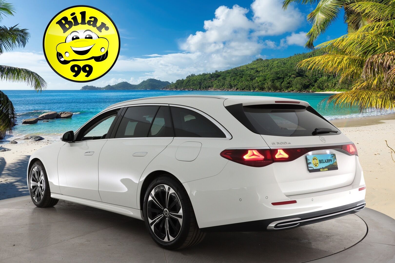 MERCEDES-BENZ E 2024 300 e T A Avantgarde - 2,99 % KORKOTARJOUS TÄHÄN AUTOON - Isolla akulla WLTP kantama jopa 103km! / Adapt. Vakkari / Koukku / P-kamera / LED High Perf. / KeylessGo / Lane Assist / 