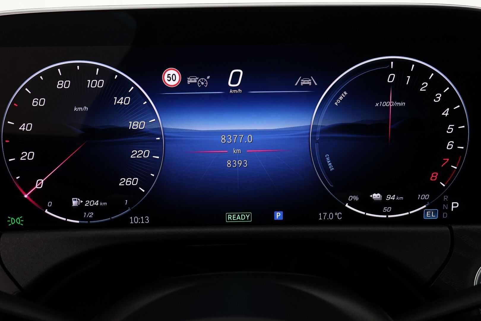 MERCEDES-BENZ E 2024 300 e T A Avantgarde - 2,99 % KORKOTARJOUS TÄHÄN AUTOON - Isolla akulla WLTP kantama jopa 103km! / Adapt. Vakkari / Koukku / P-kamera / LED High Perf. / KeylessGo / Lane Assist / 